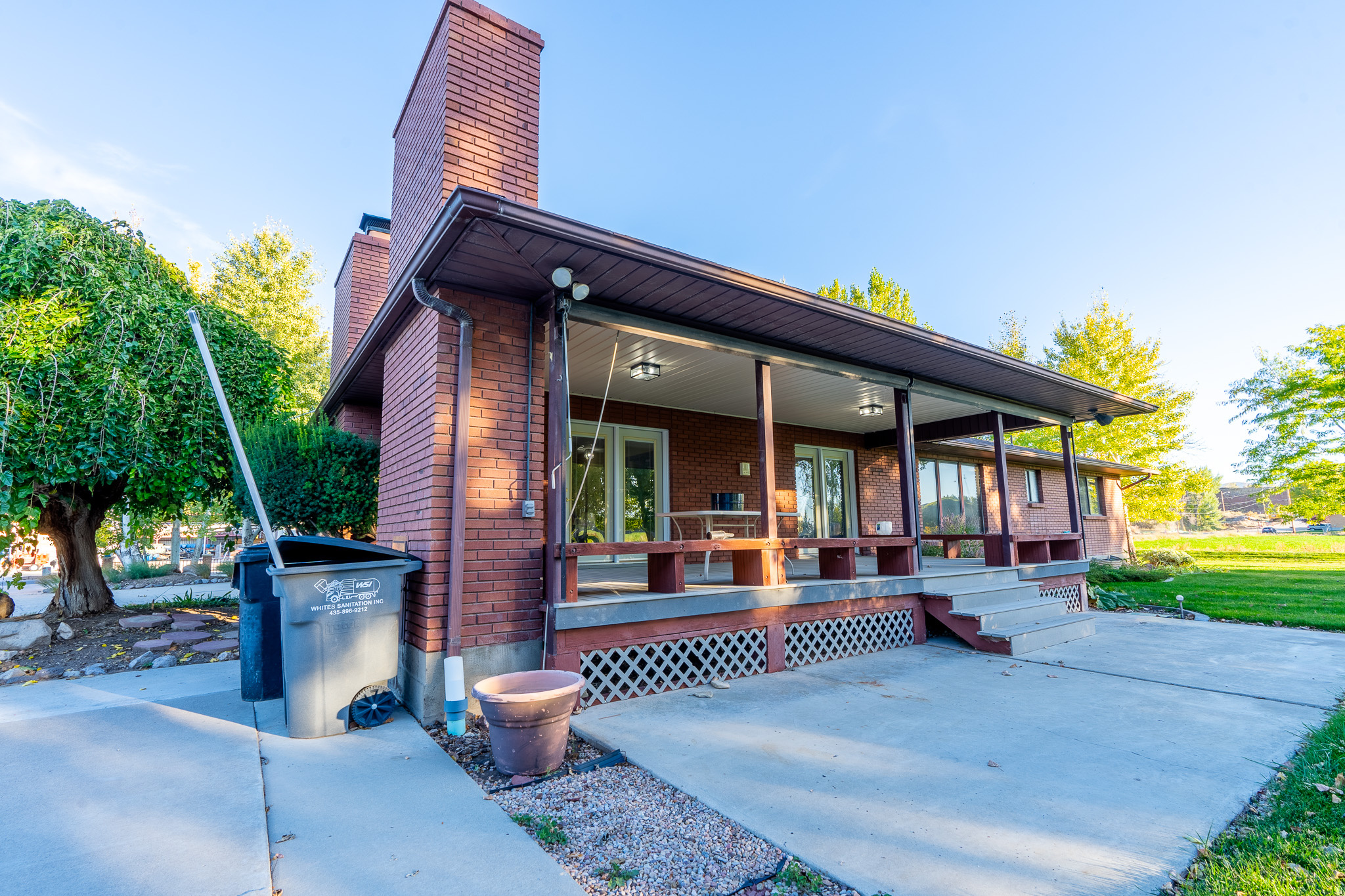 main property photo 40