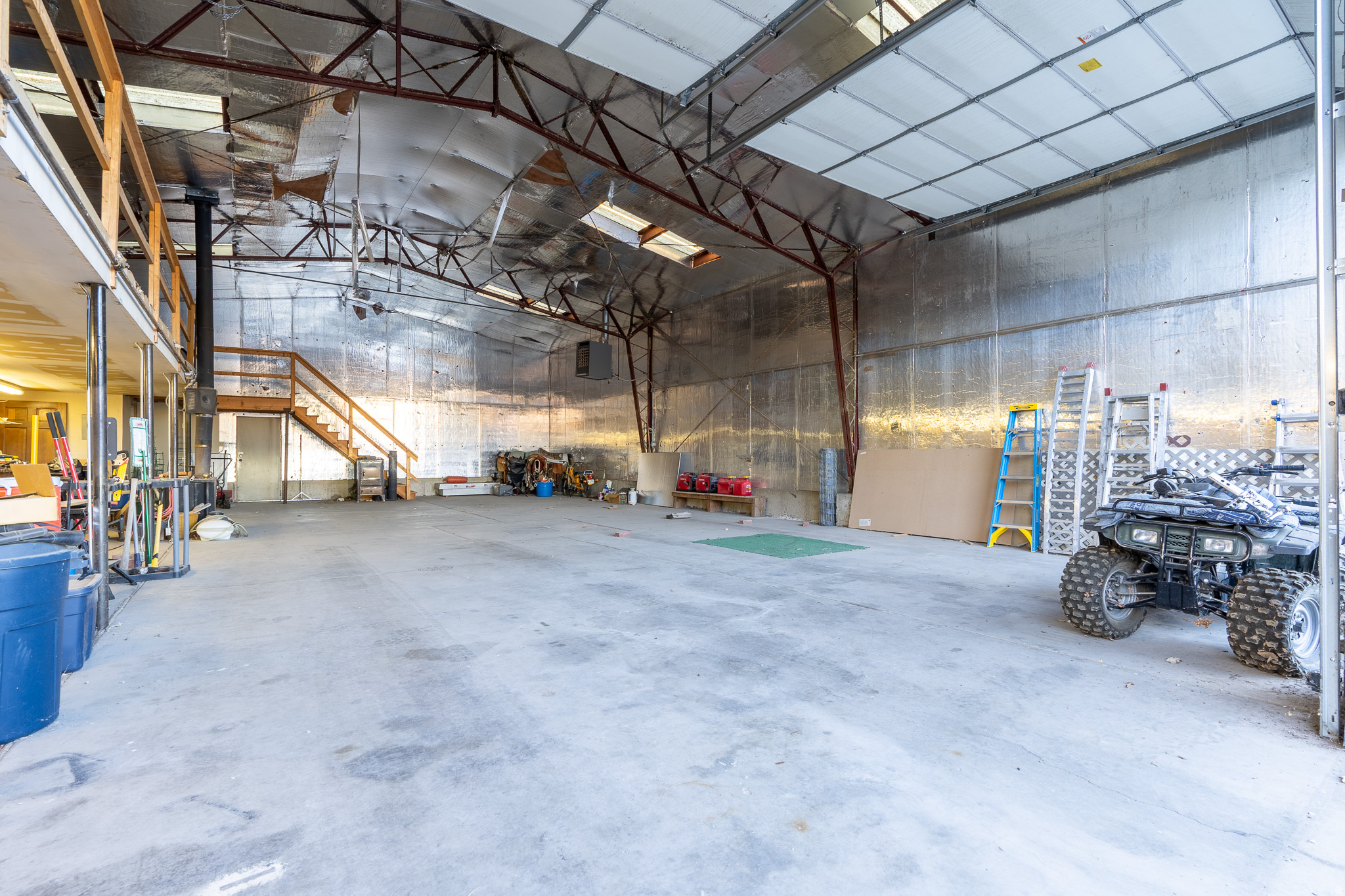 main property photo 45