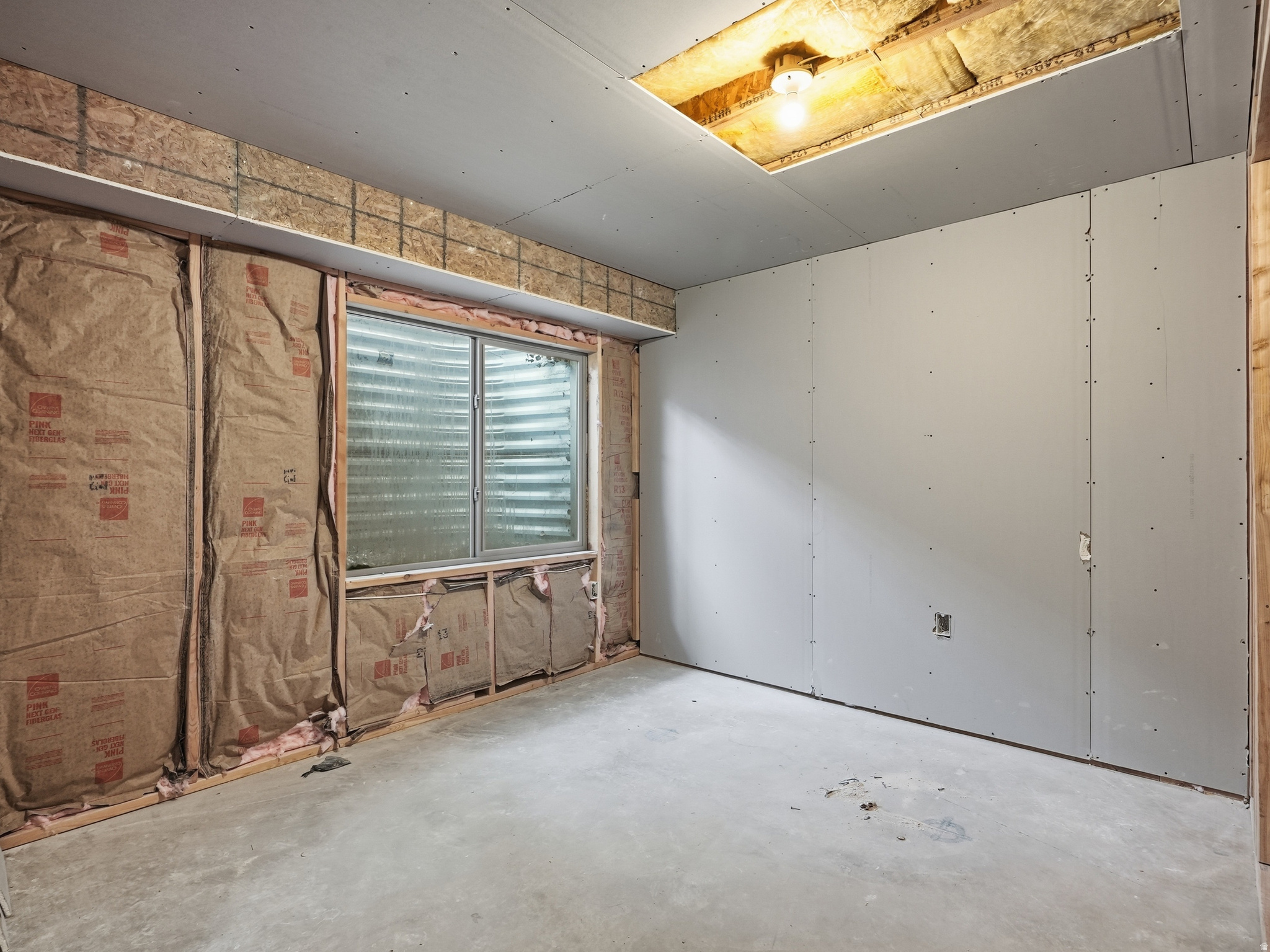 main property photo 25