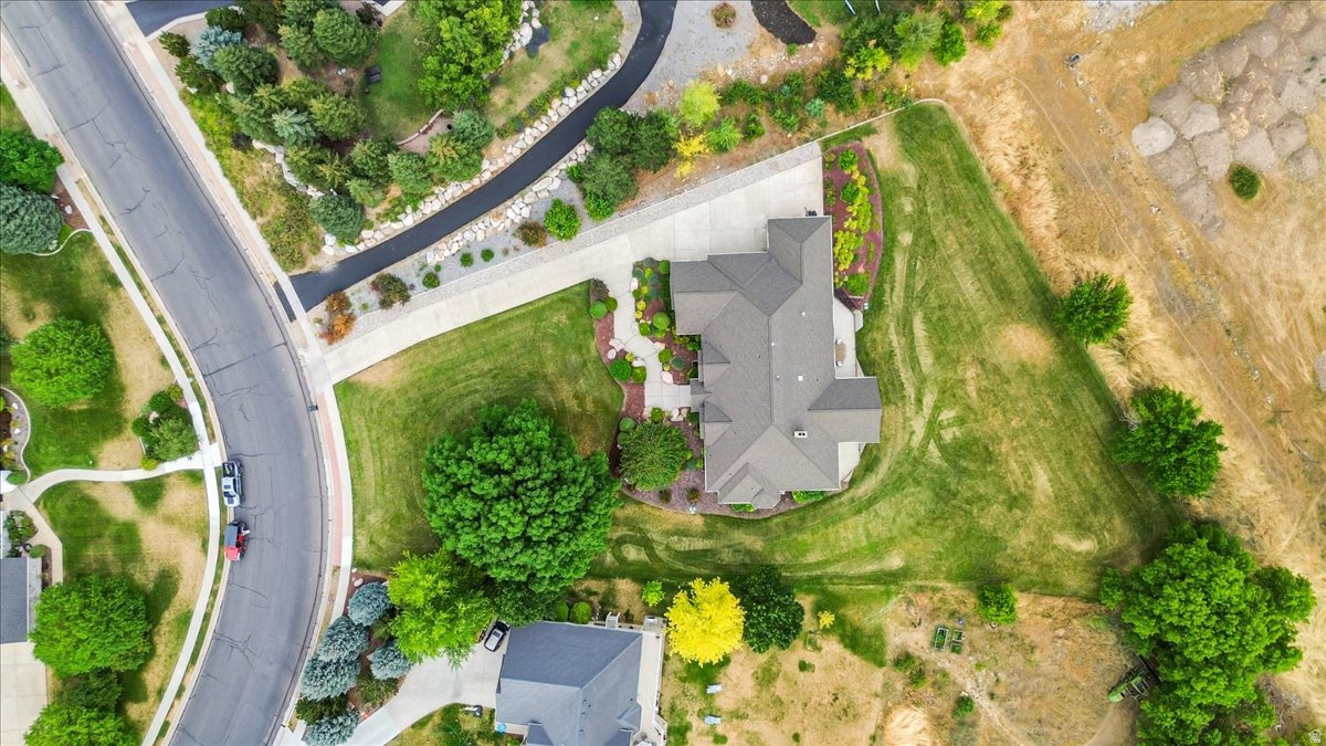 main property photo 75
