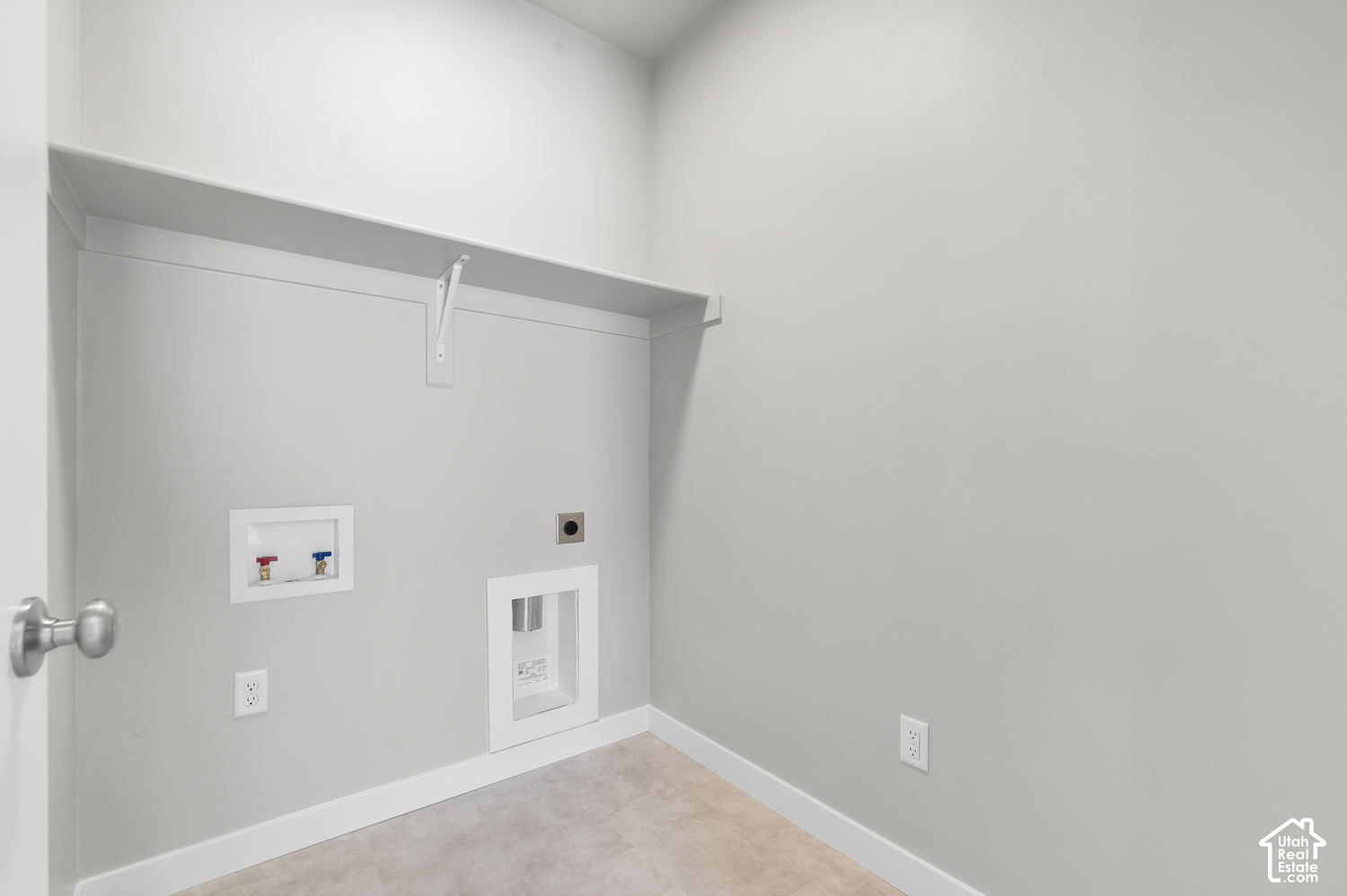 main property photo 13