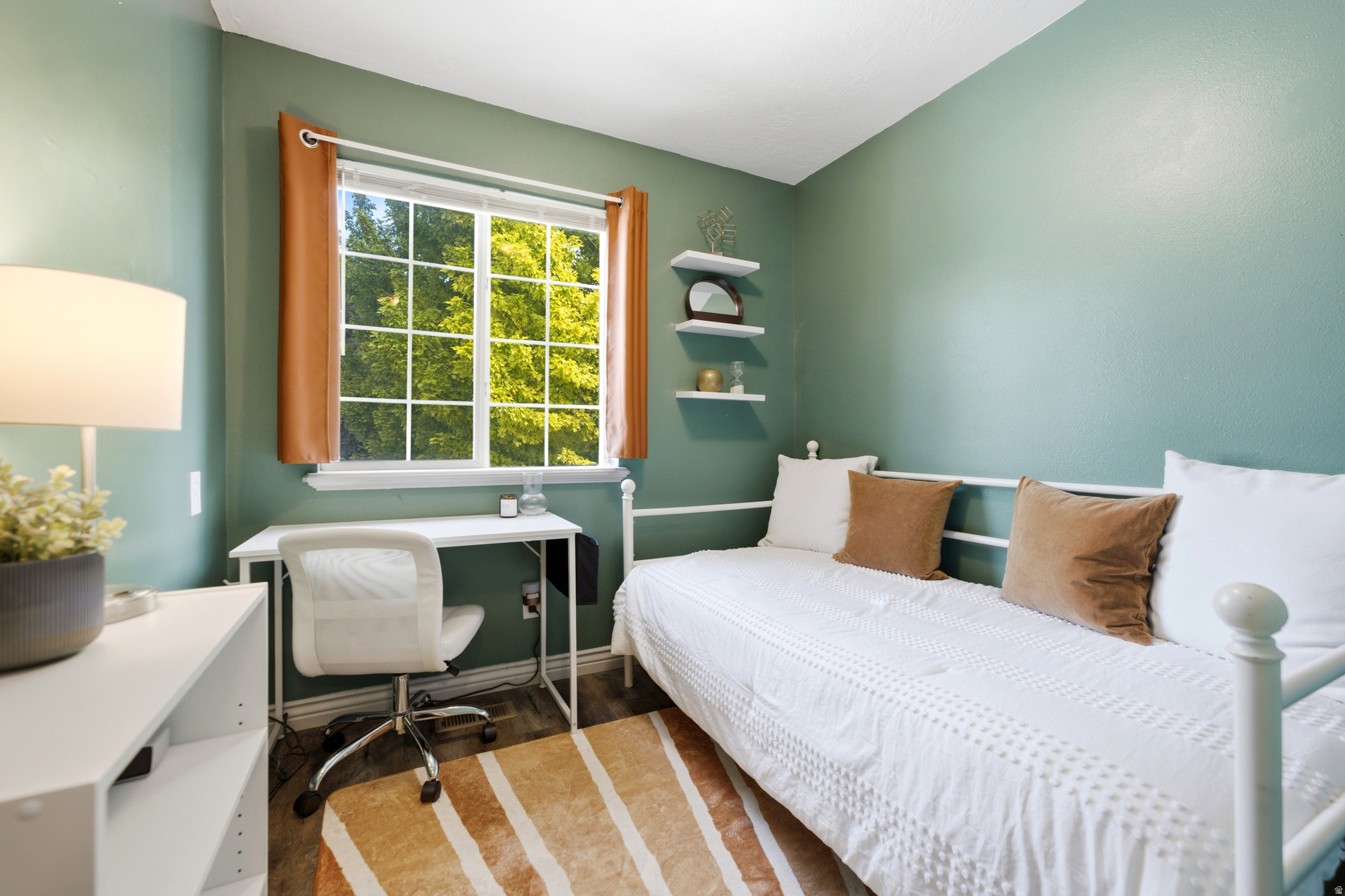 main property photo 14