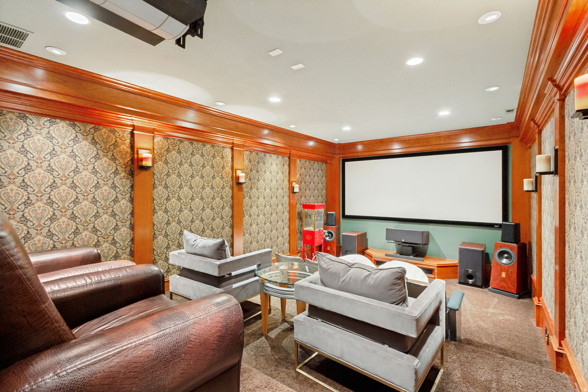 main property photo 51
