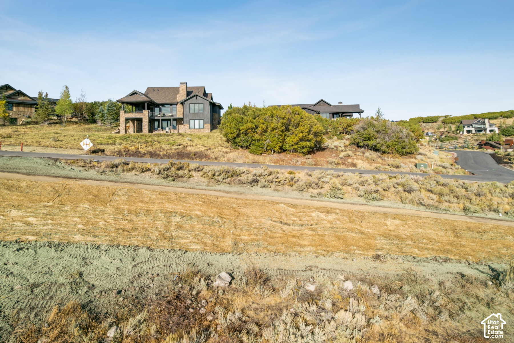 main property photo 8