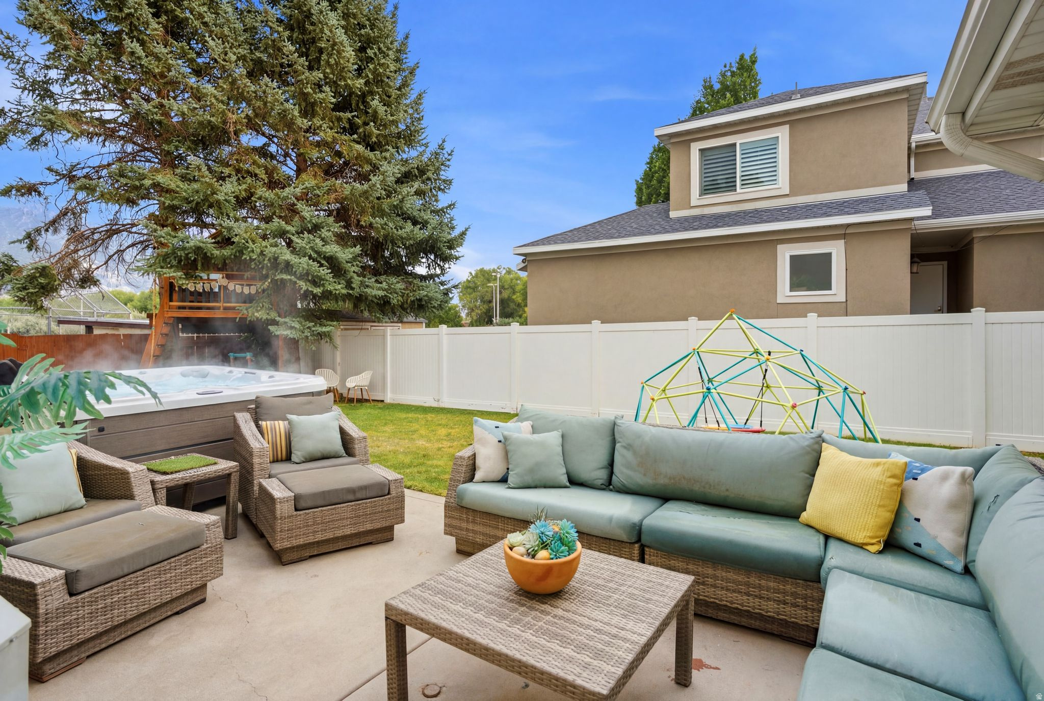 main property photo 79