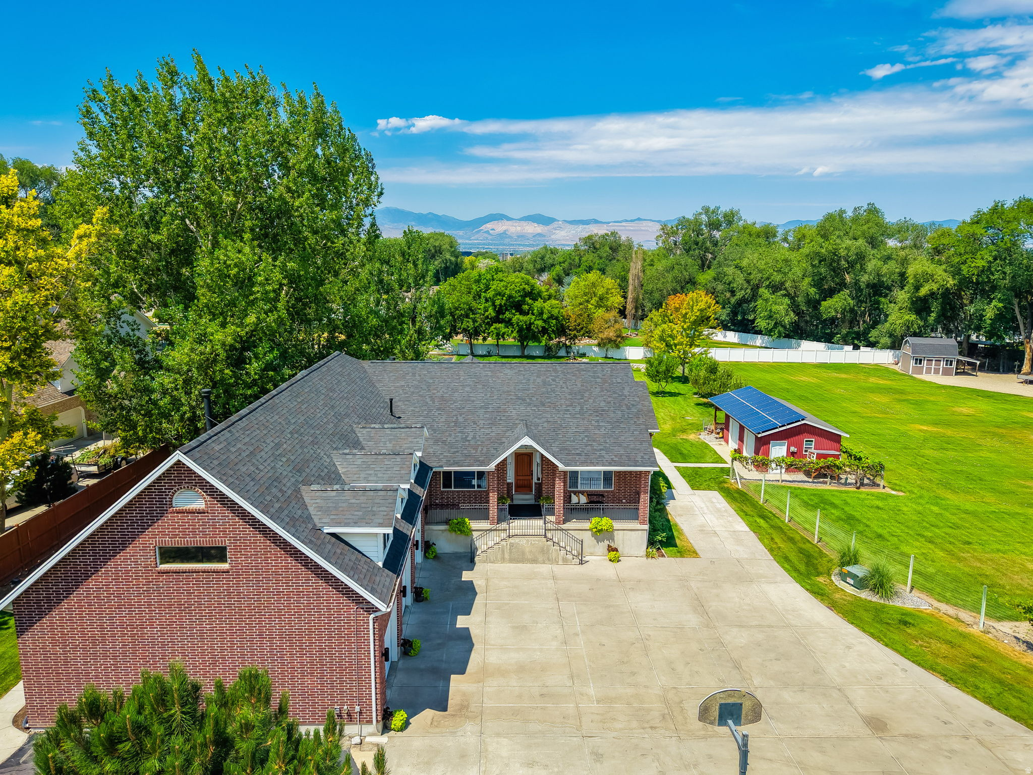 main property photo 5