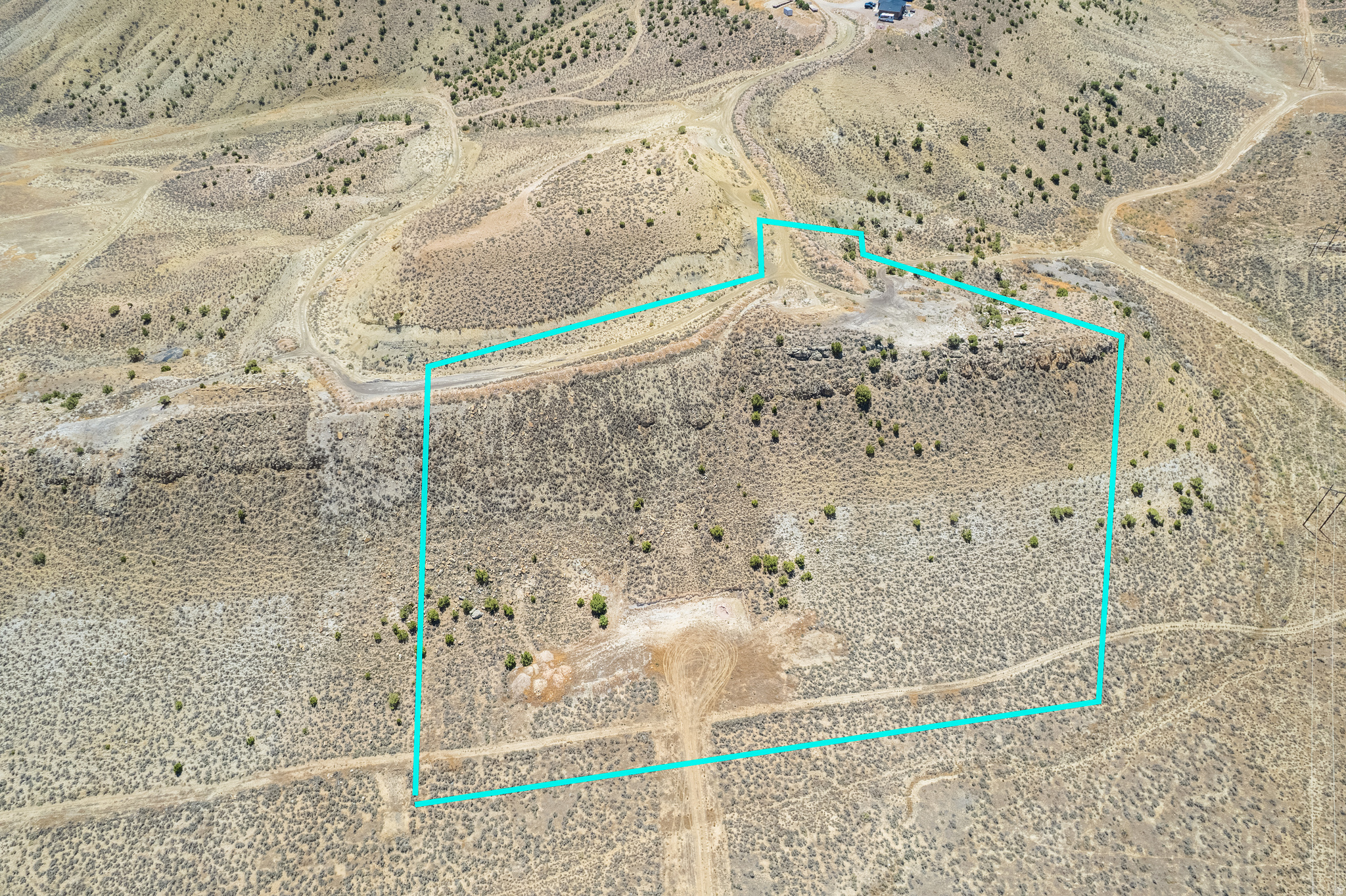 main property photo 23