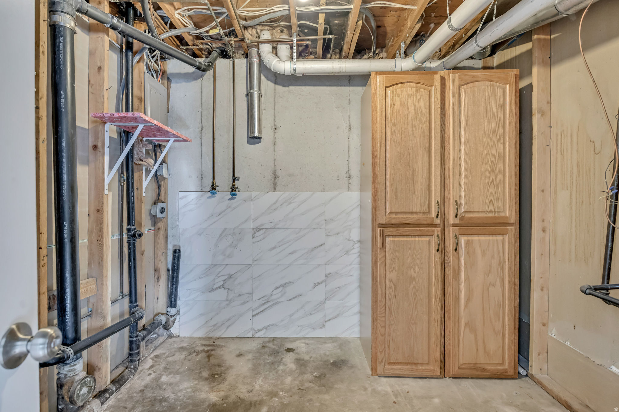 main property photo 28