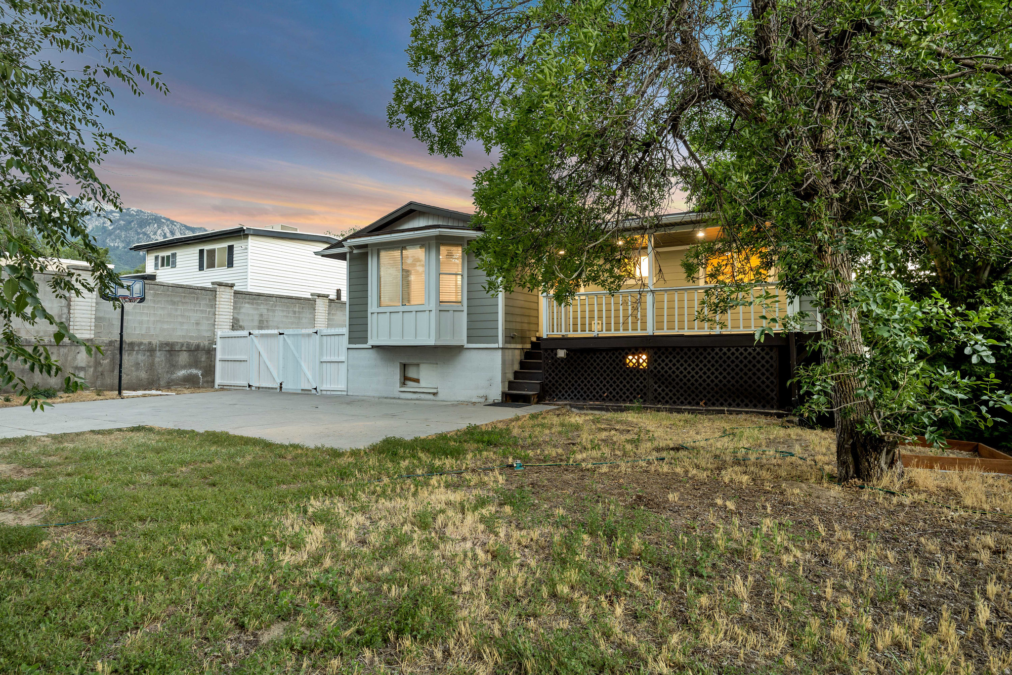 main property photo 31