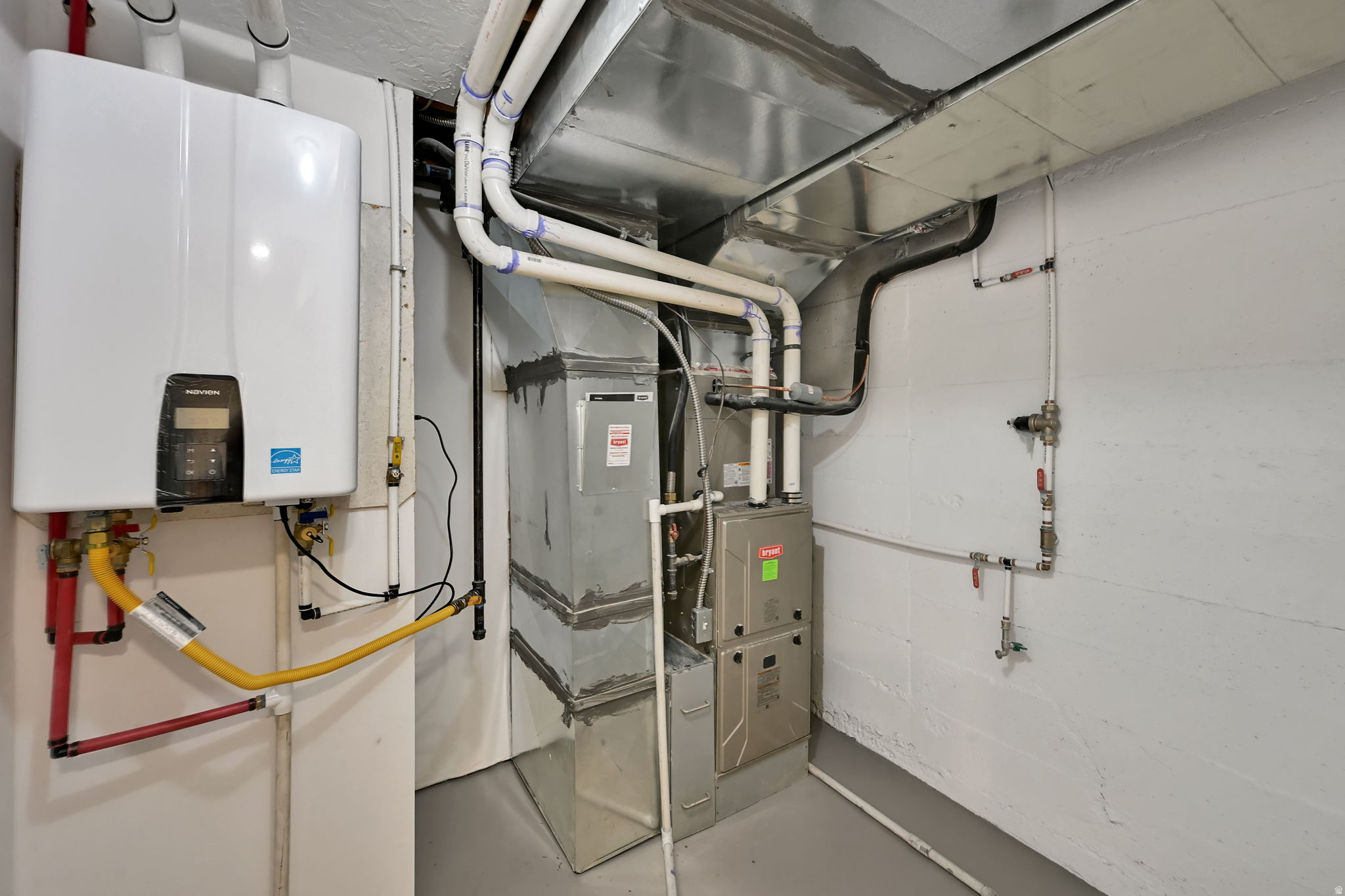 main property photo 50