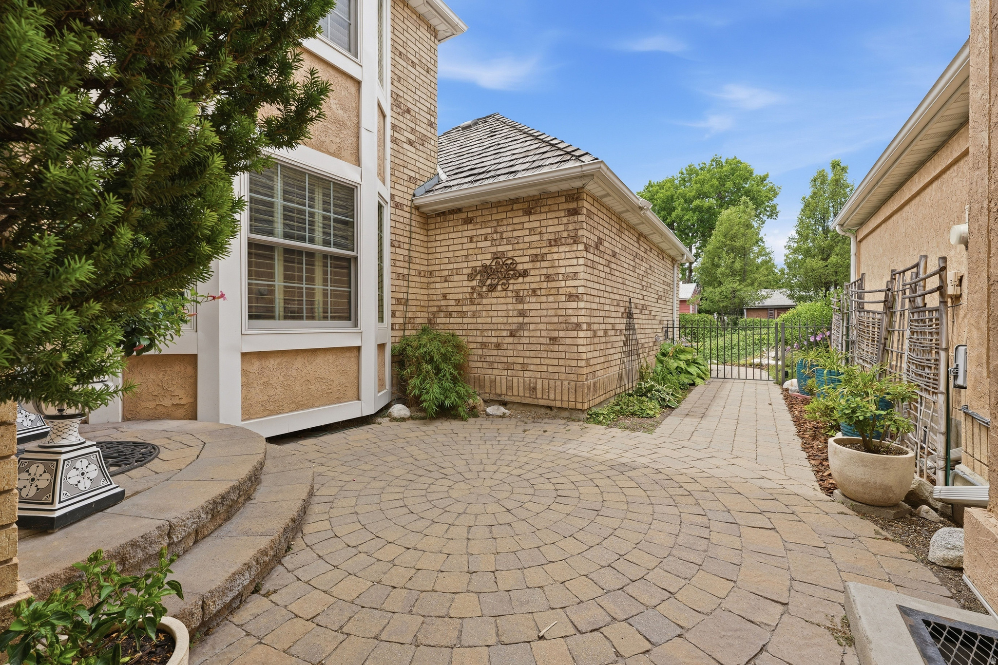 main property photo 42