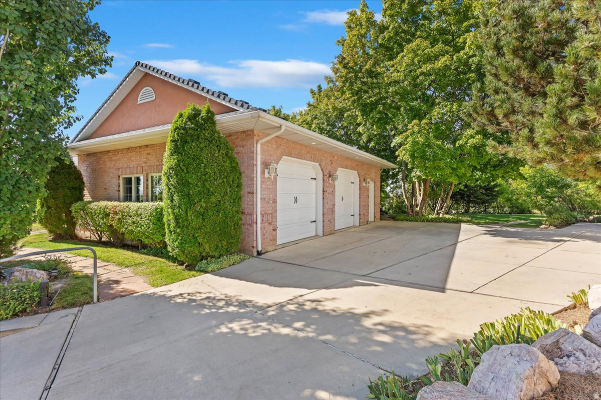 main property photo 58