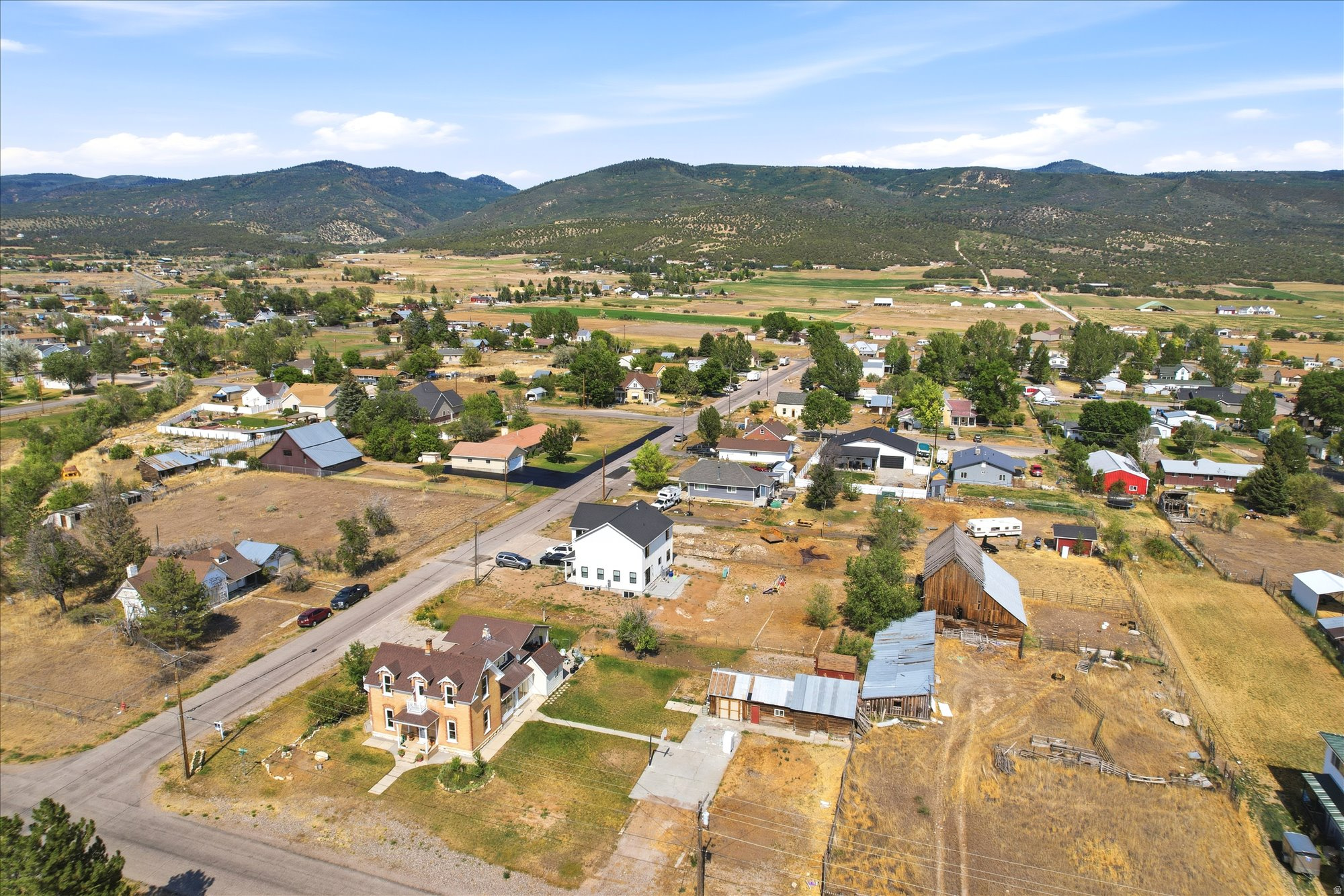 main property photo 34