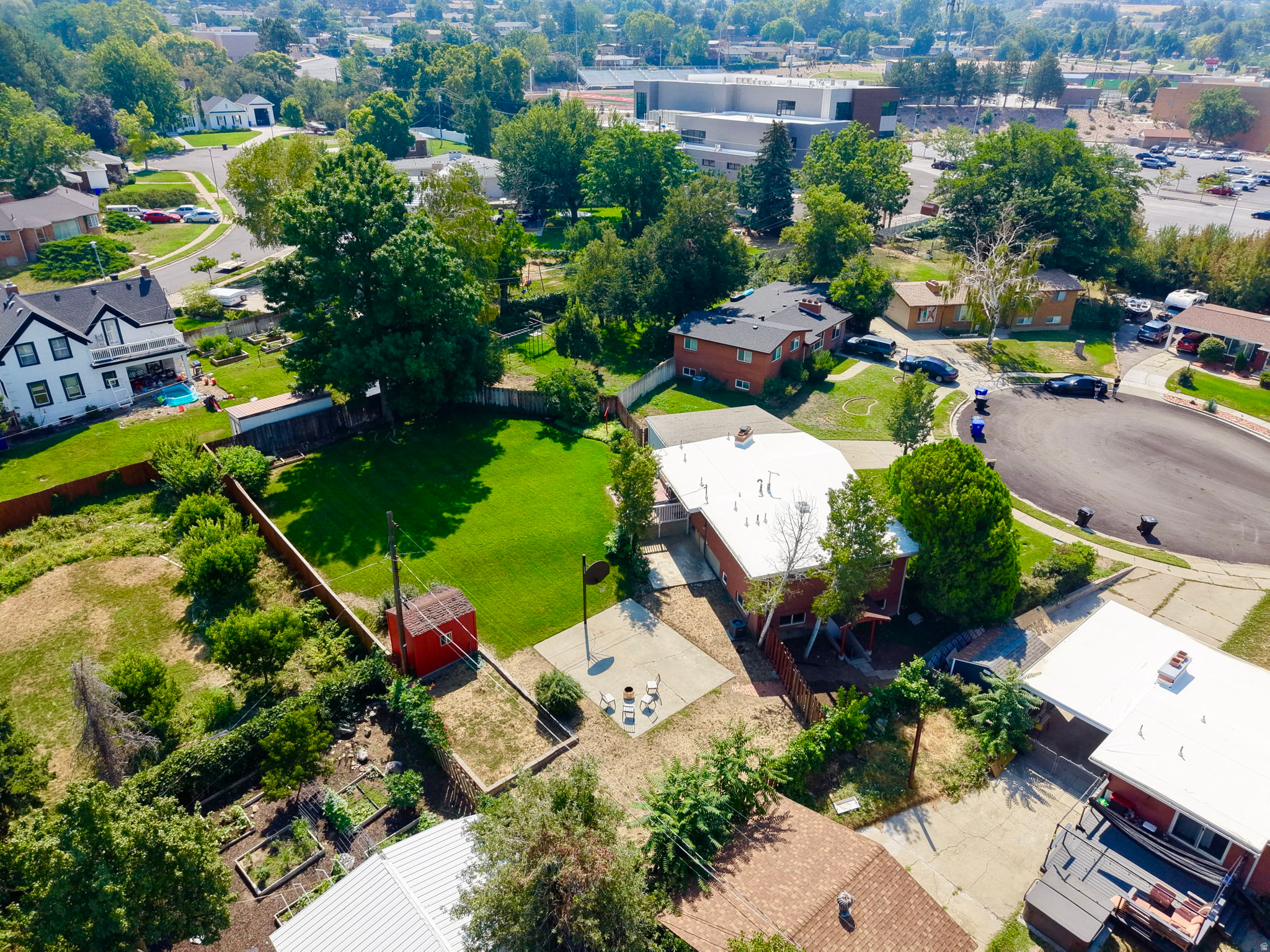main property photo 38