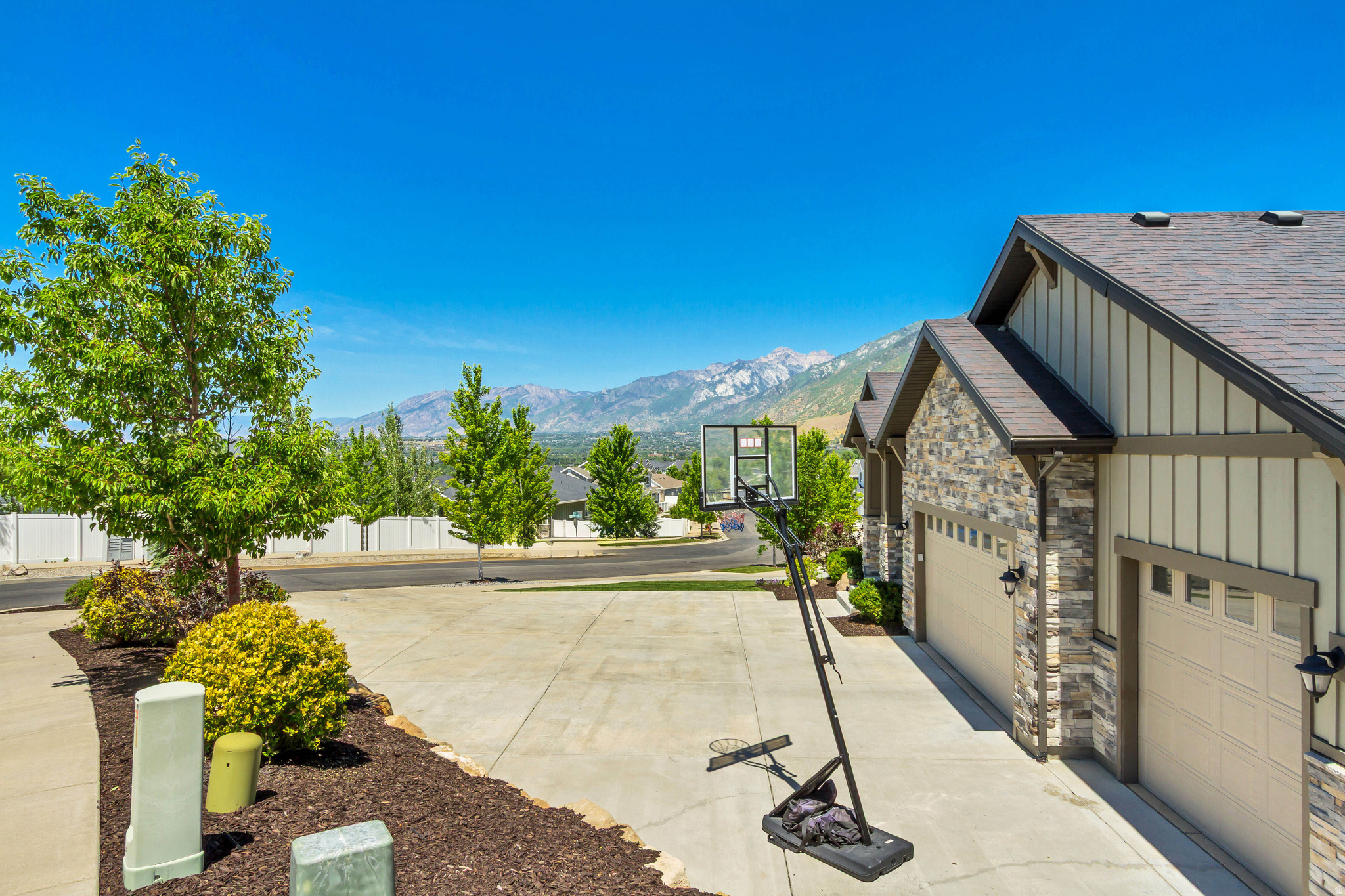 main property photo 77