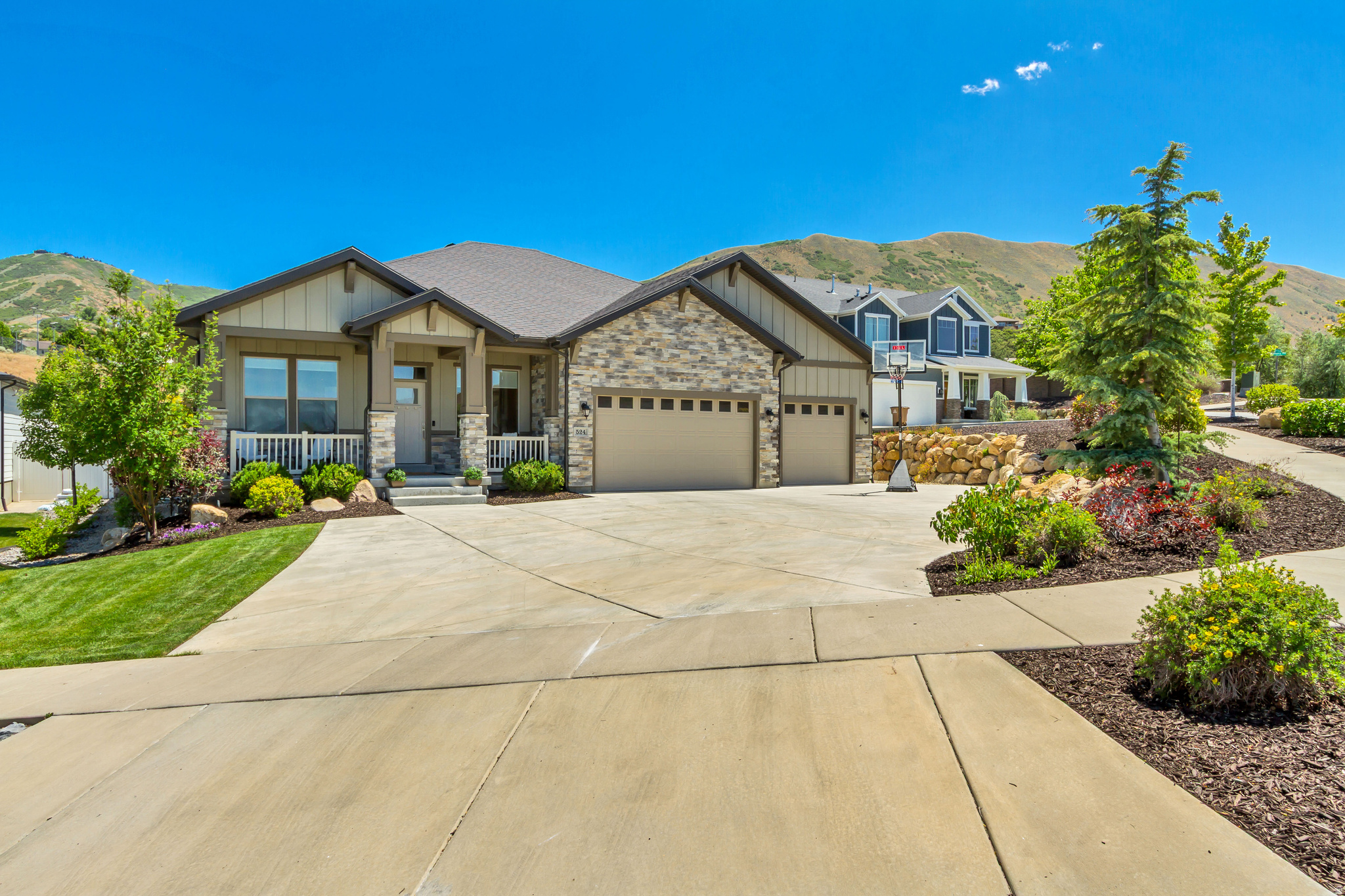 main property photo 80