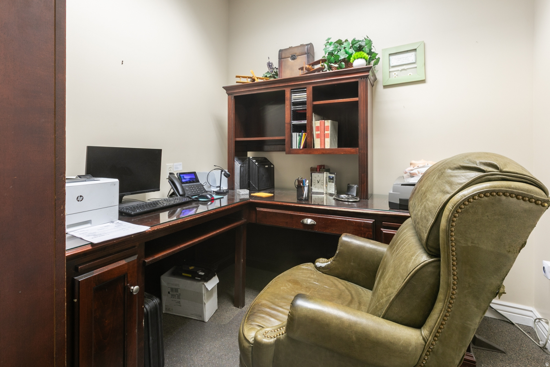 main property photo 8