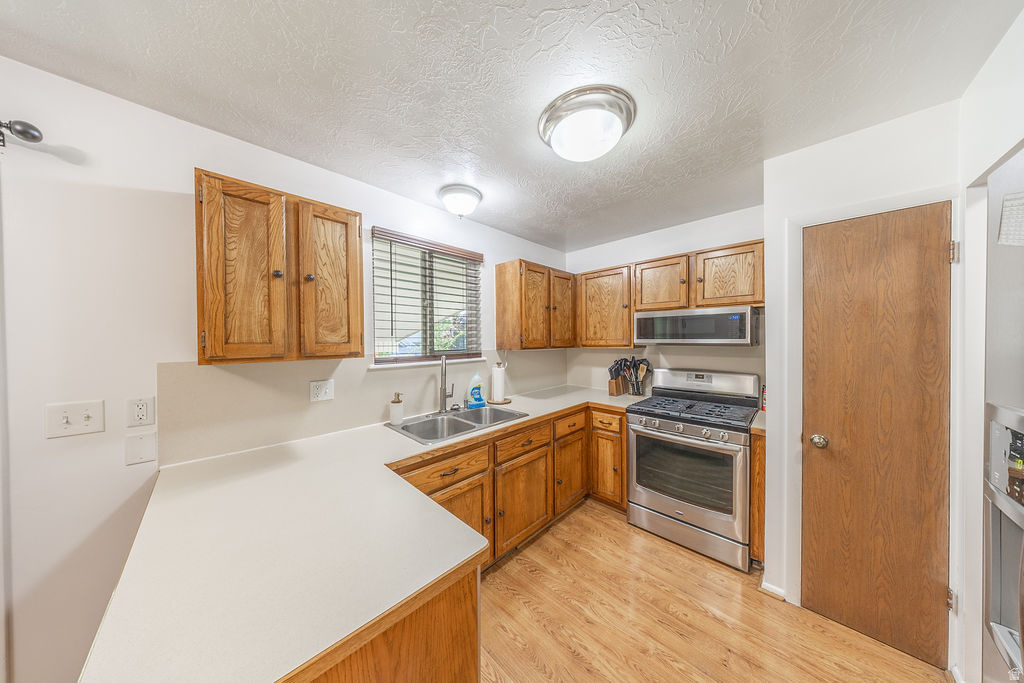main property photo 27