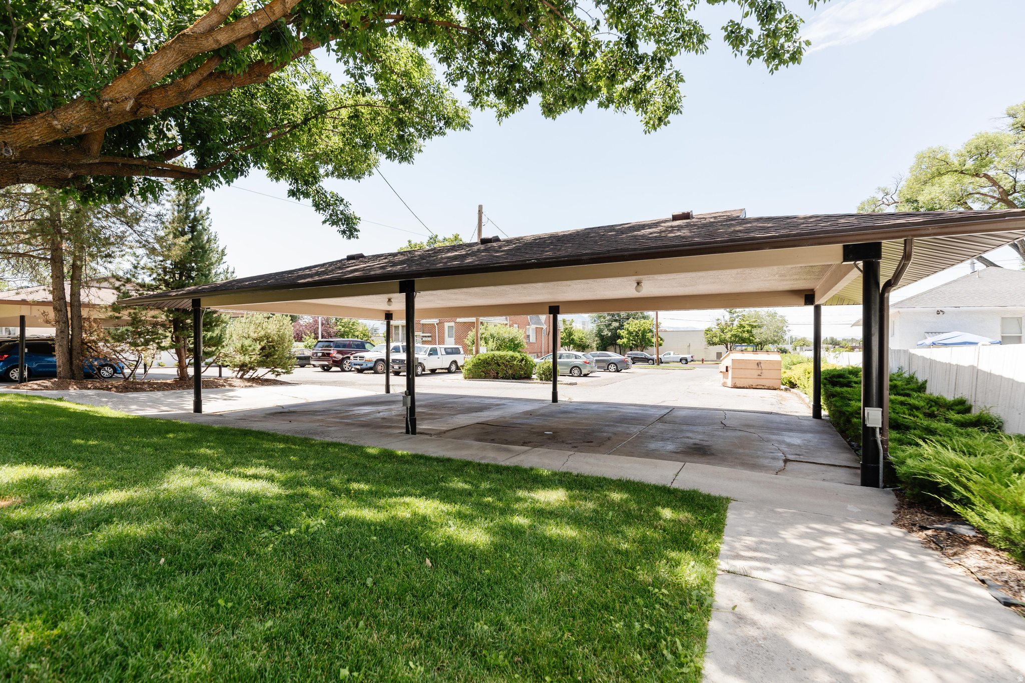 main property photo 45