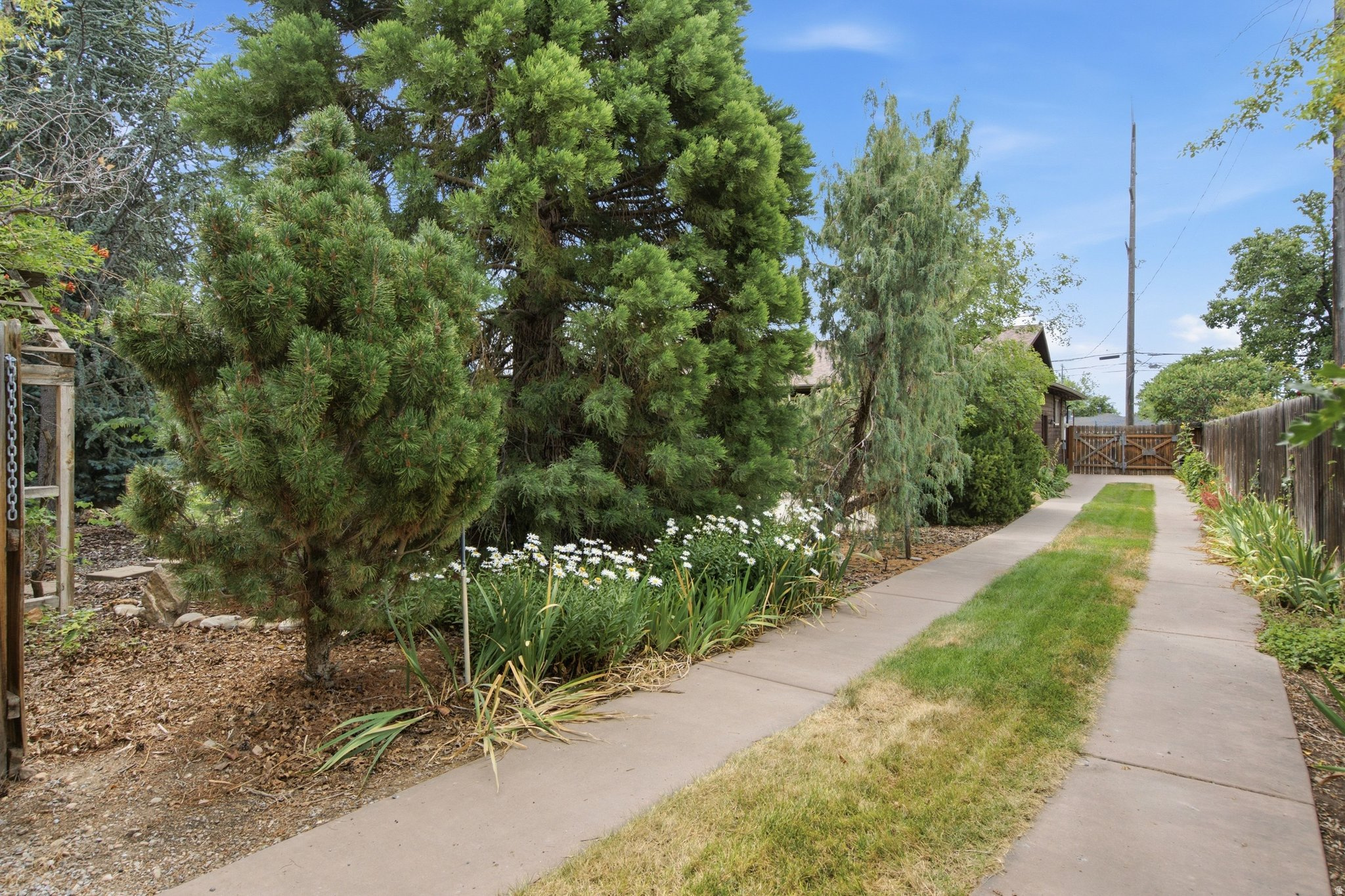 main property photo 66