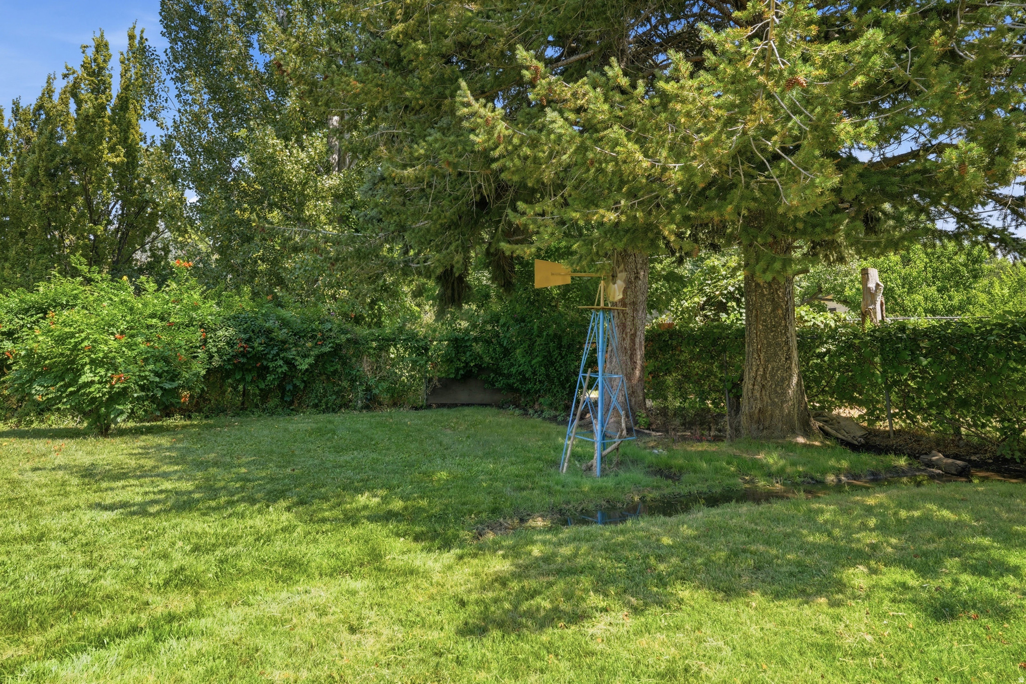 main property photo 26