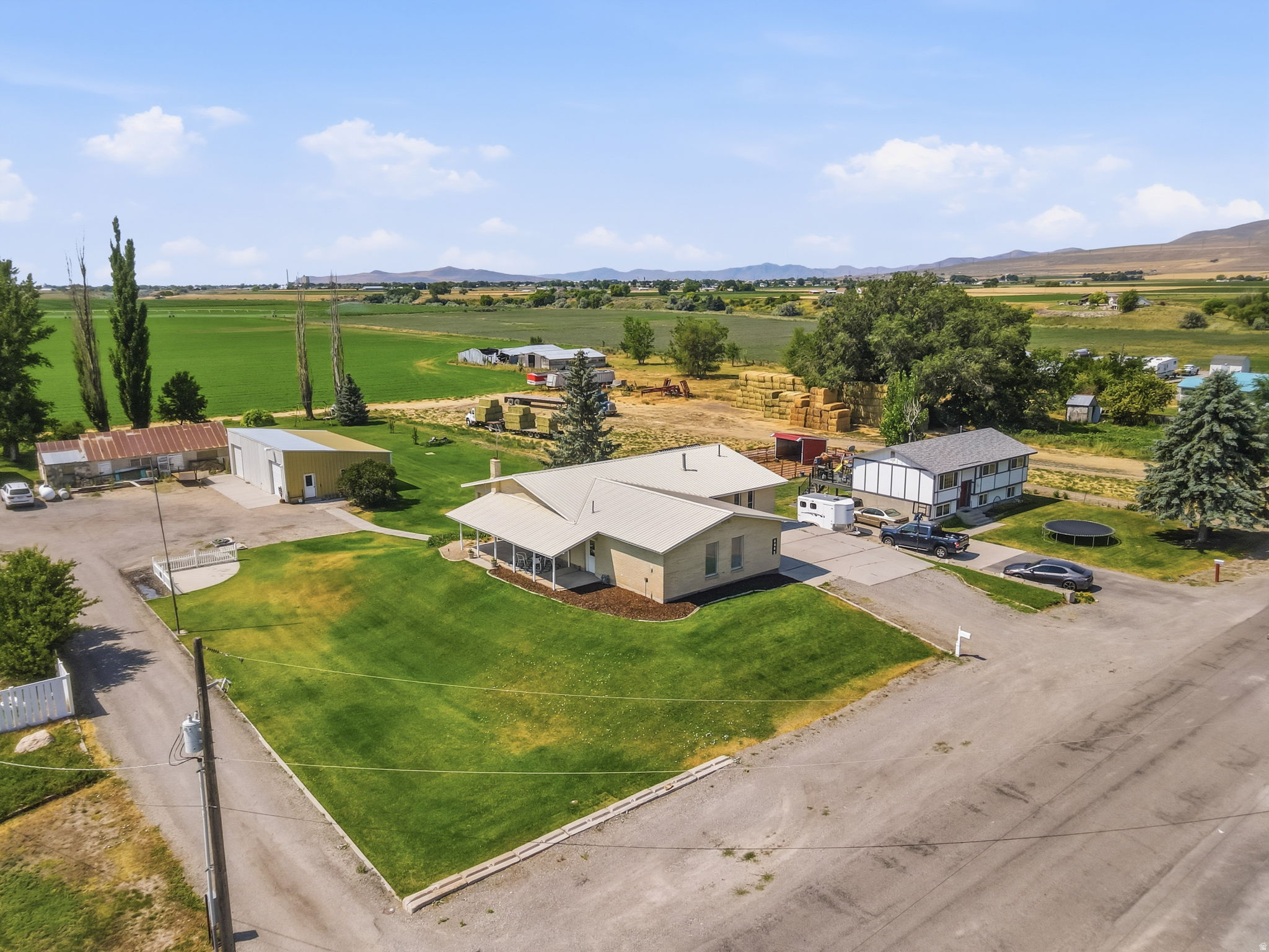 main property photo 23
