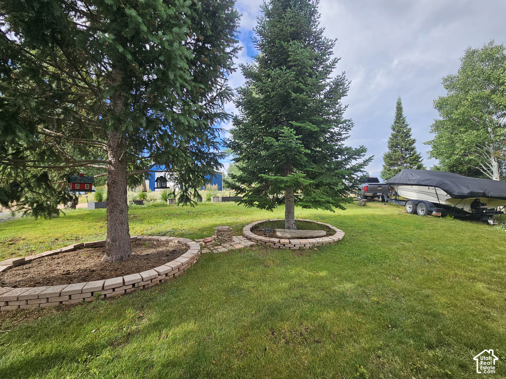 main property photo 40