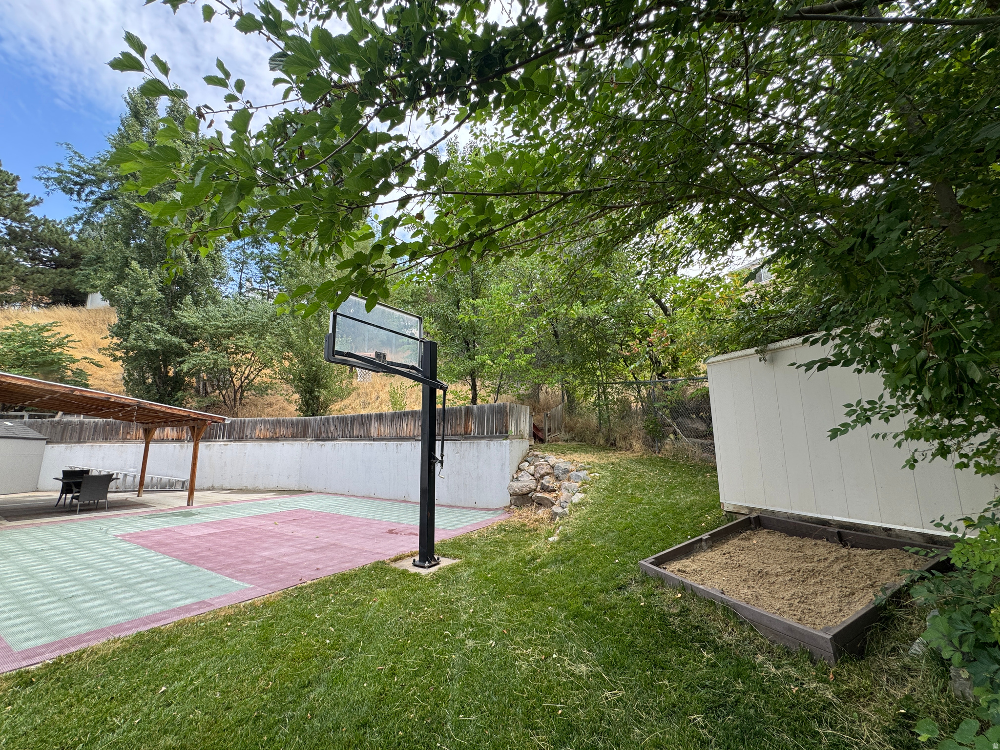 main property photo 12