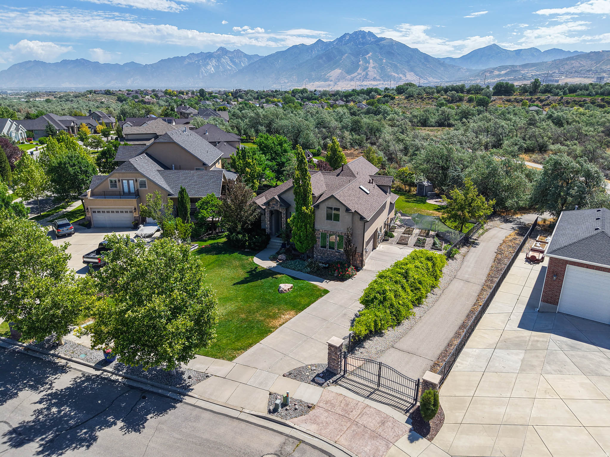 main property photo 74