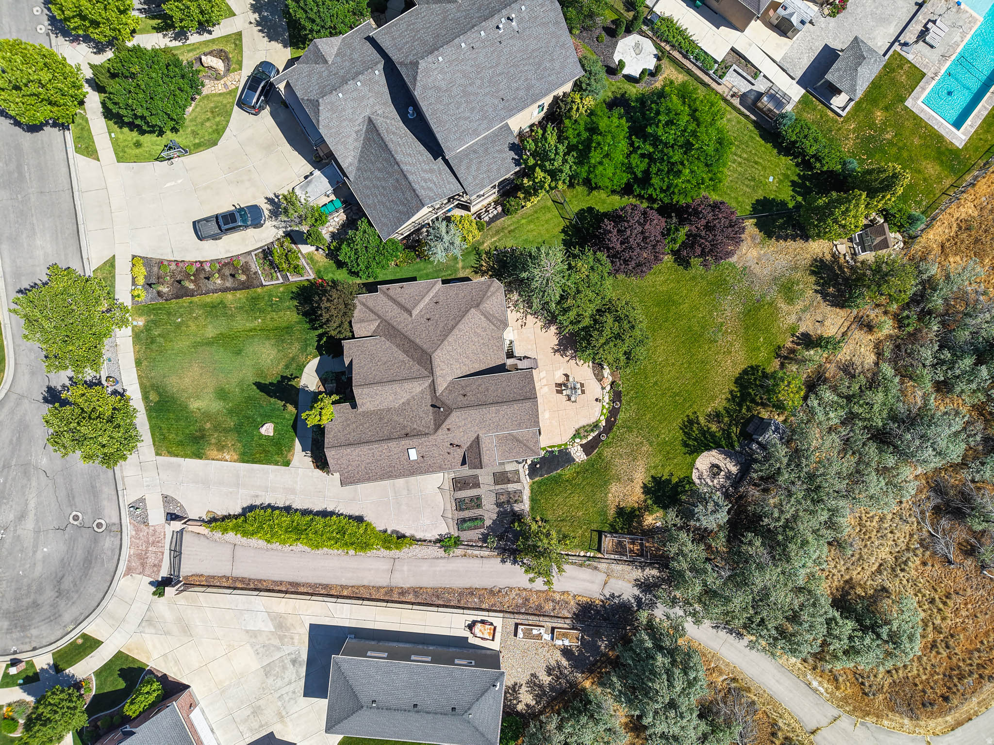 main property photo 76