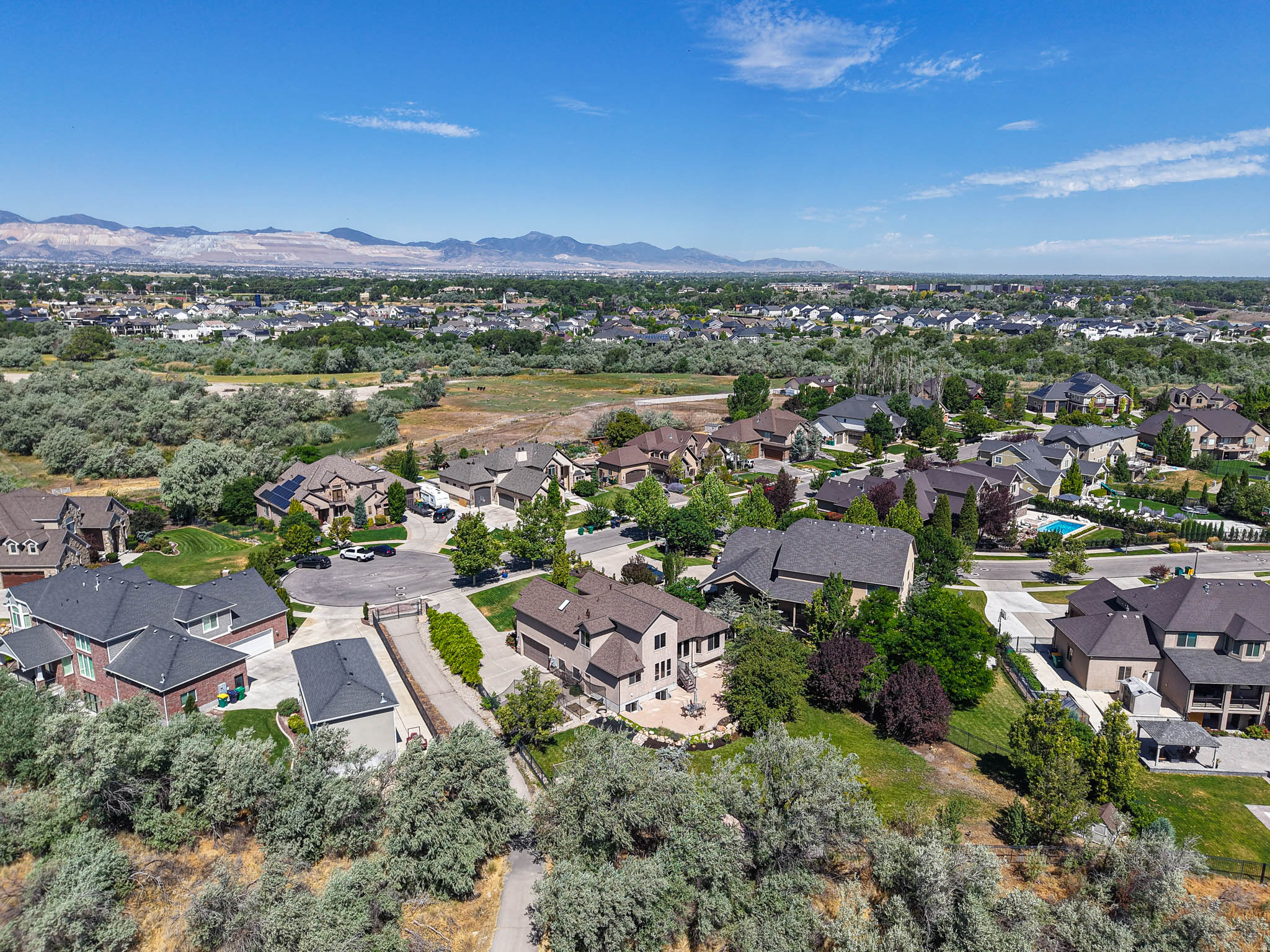 main property photo 78