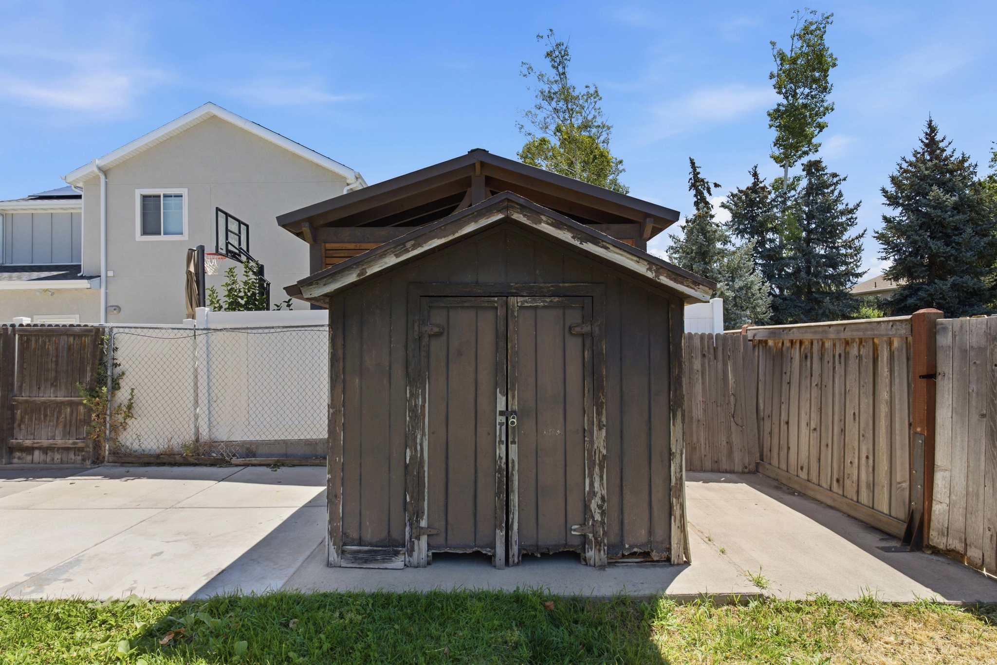 main property photo 41