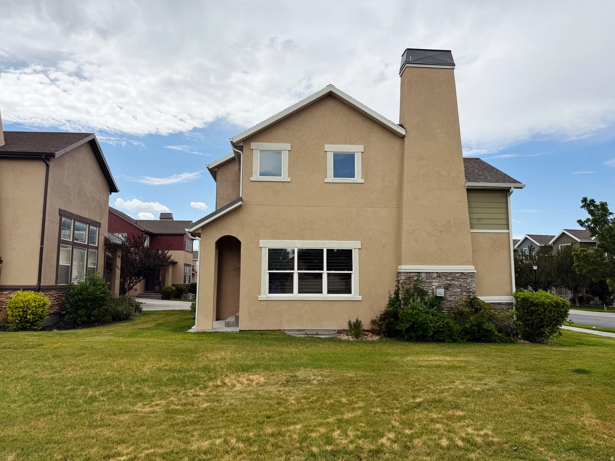 main property photo 31