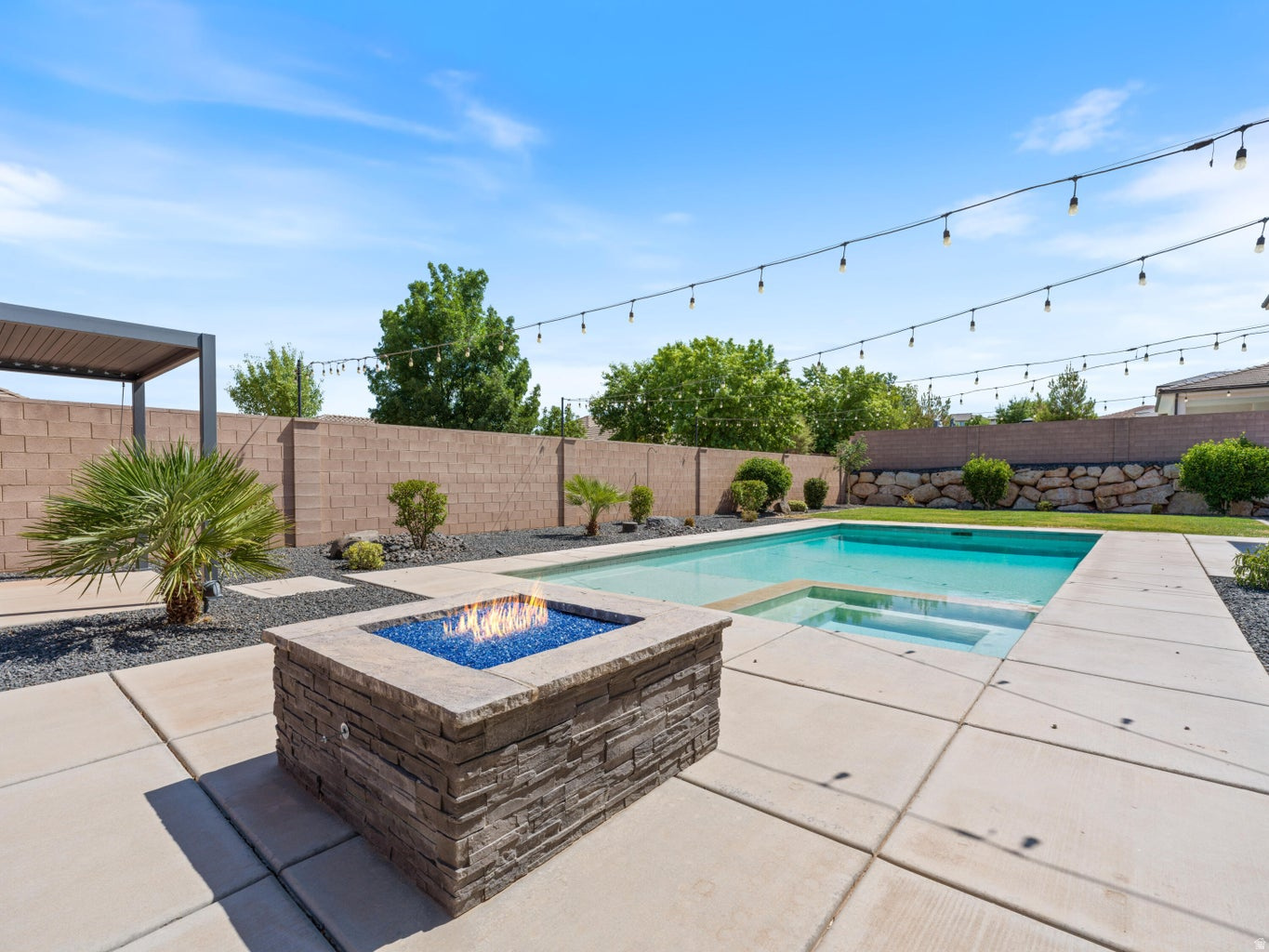 main property photo 45