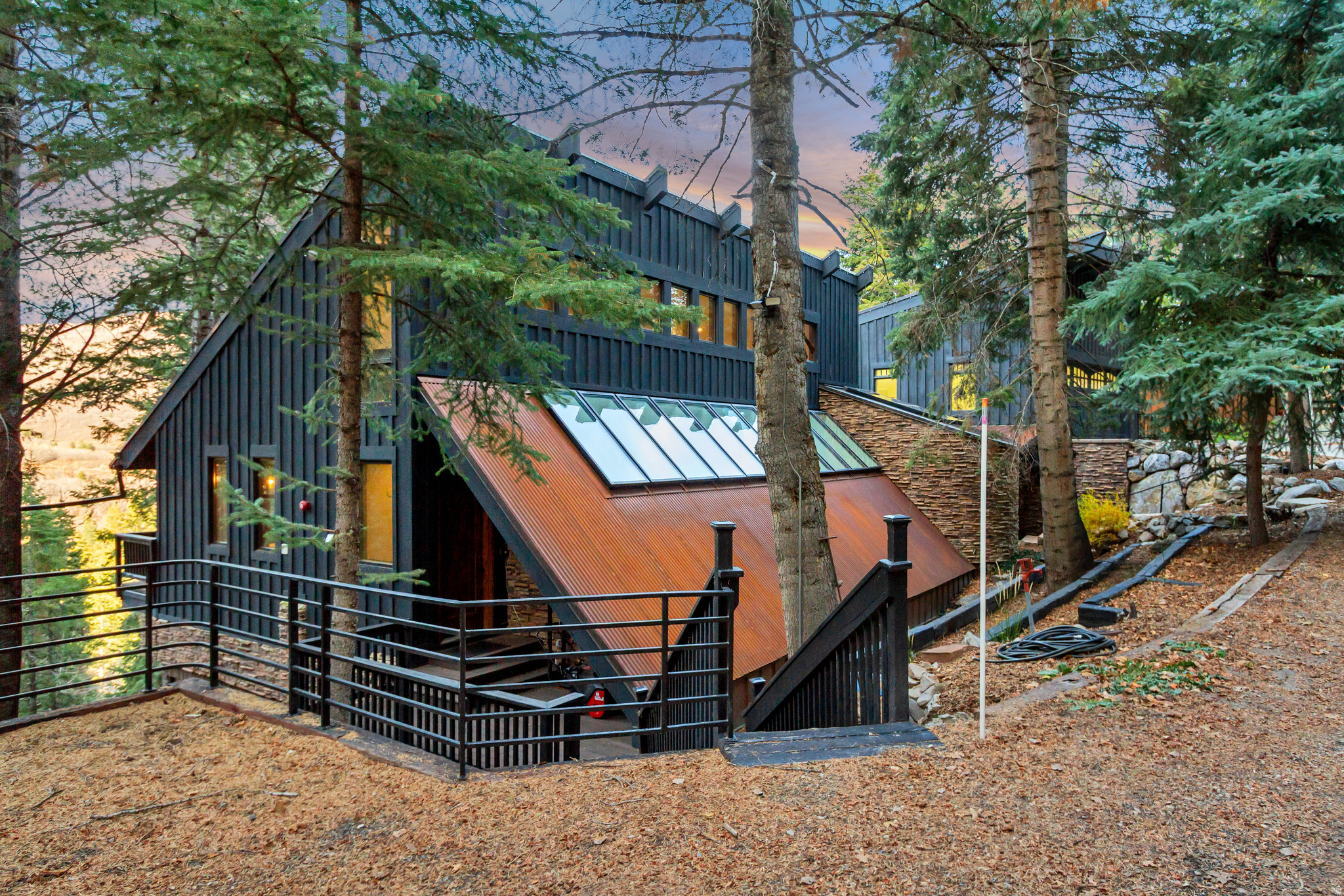 main property photo 40