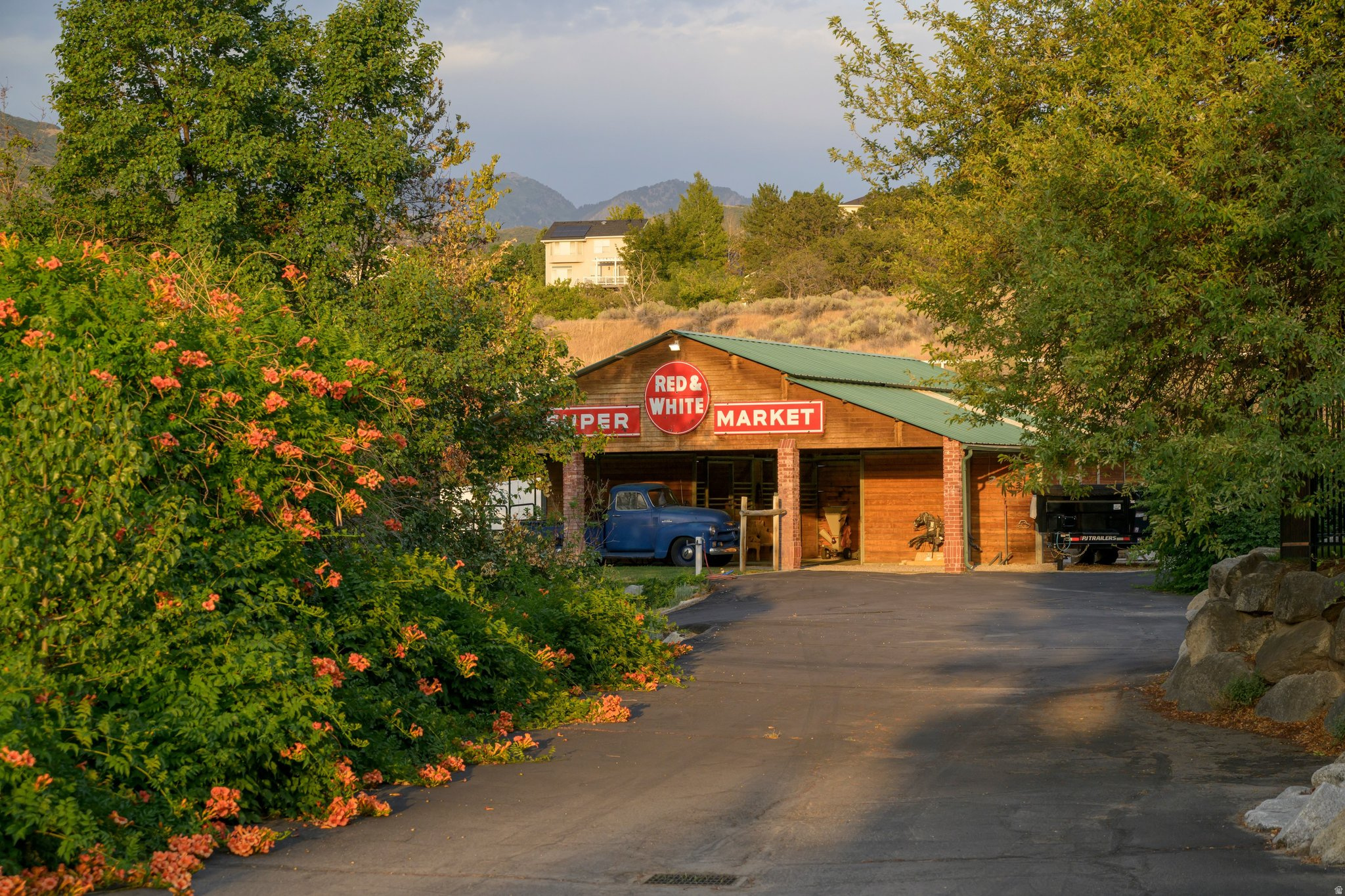 main property photo 98