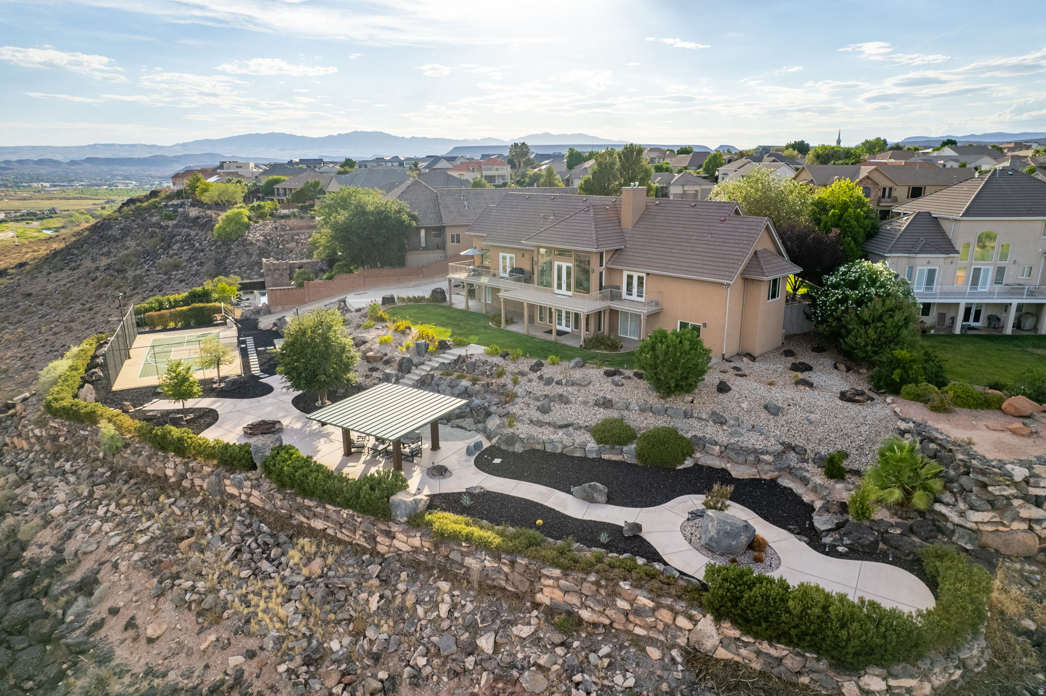 main property photo 2