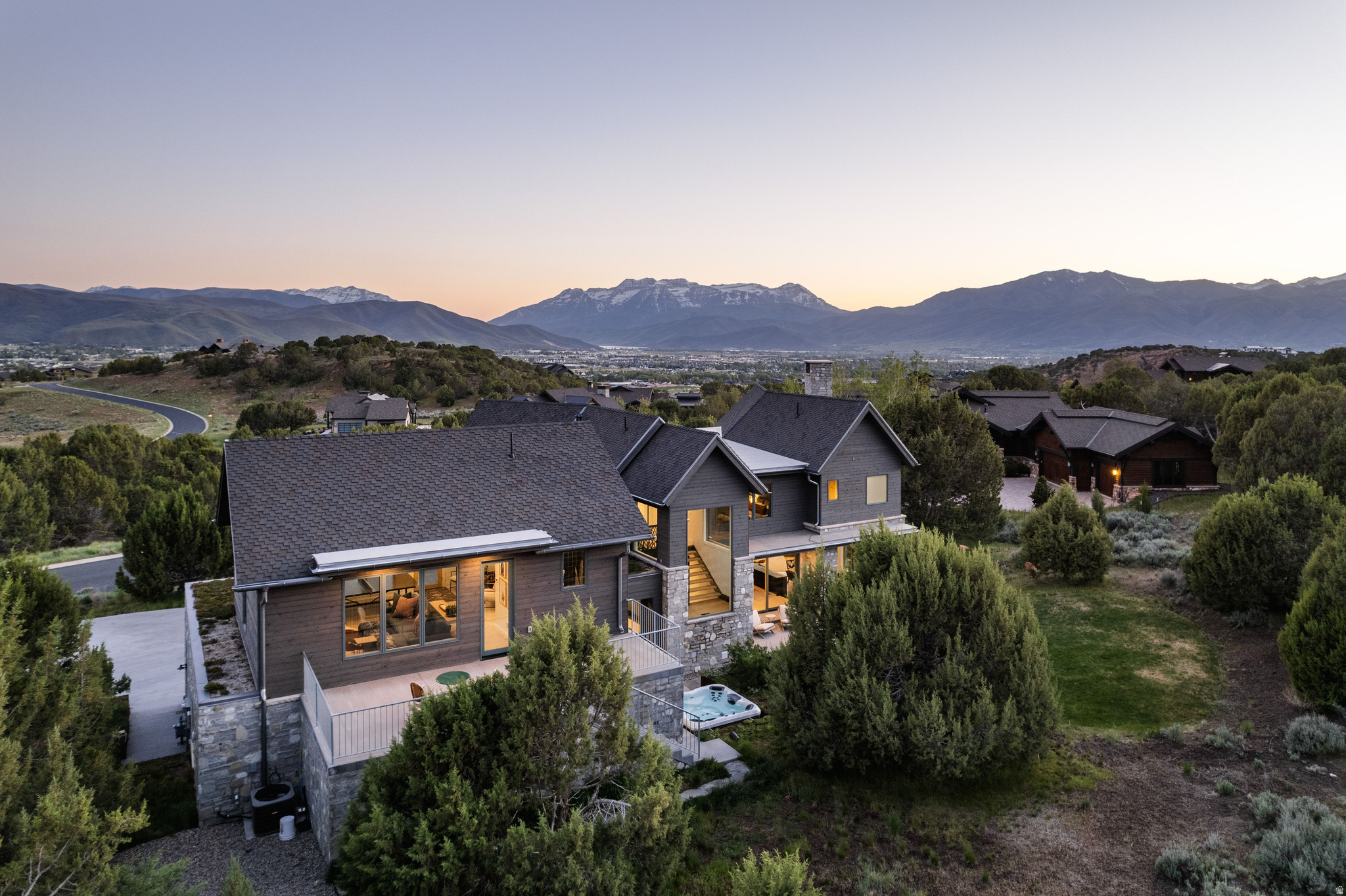 main property photo 8