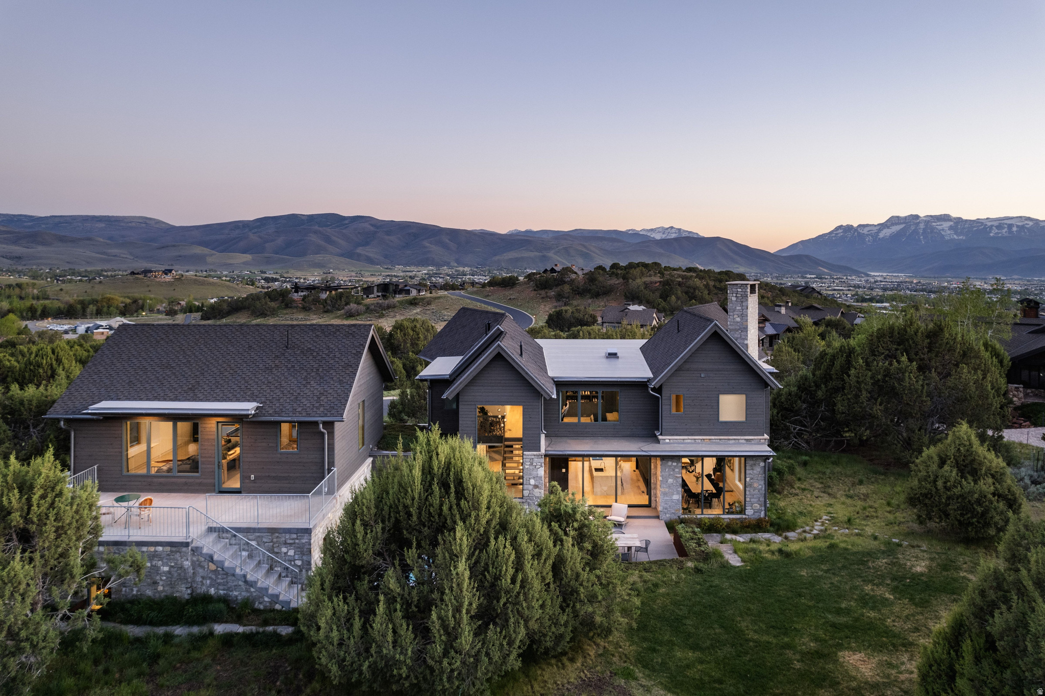 main property photo 9