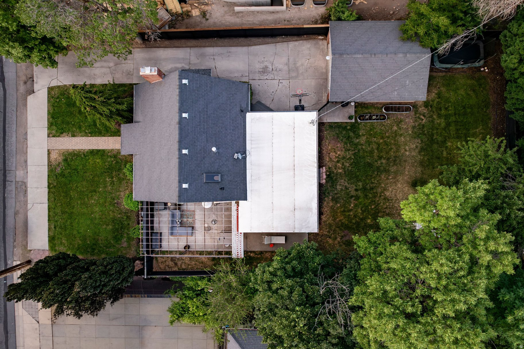 main property photo 59