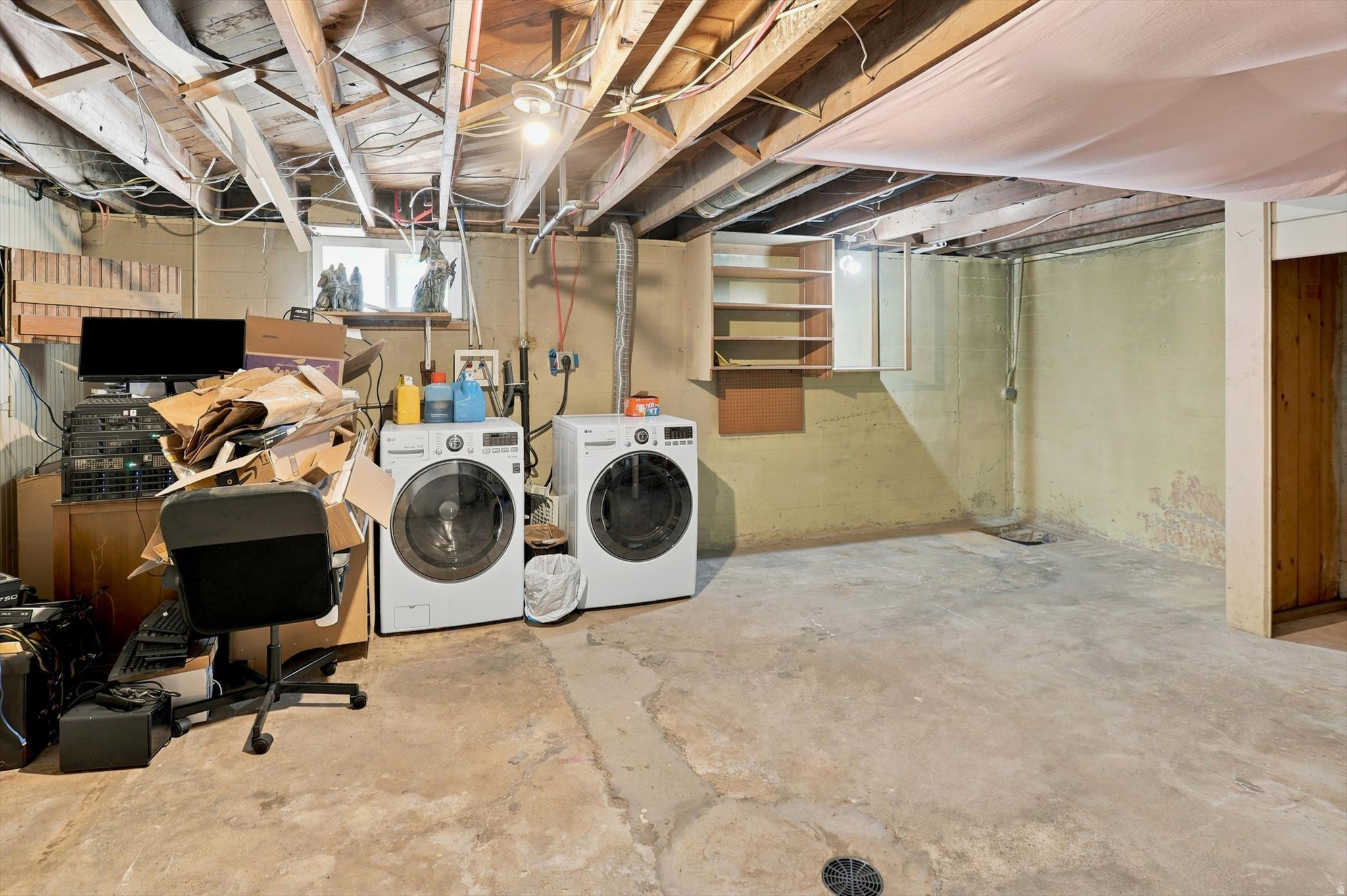 main property photo 27
