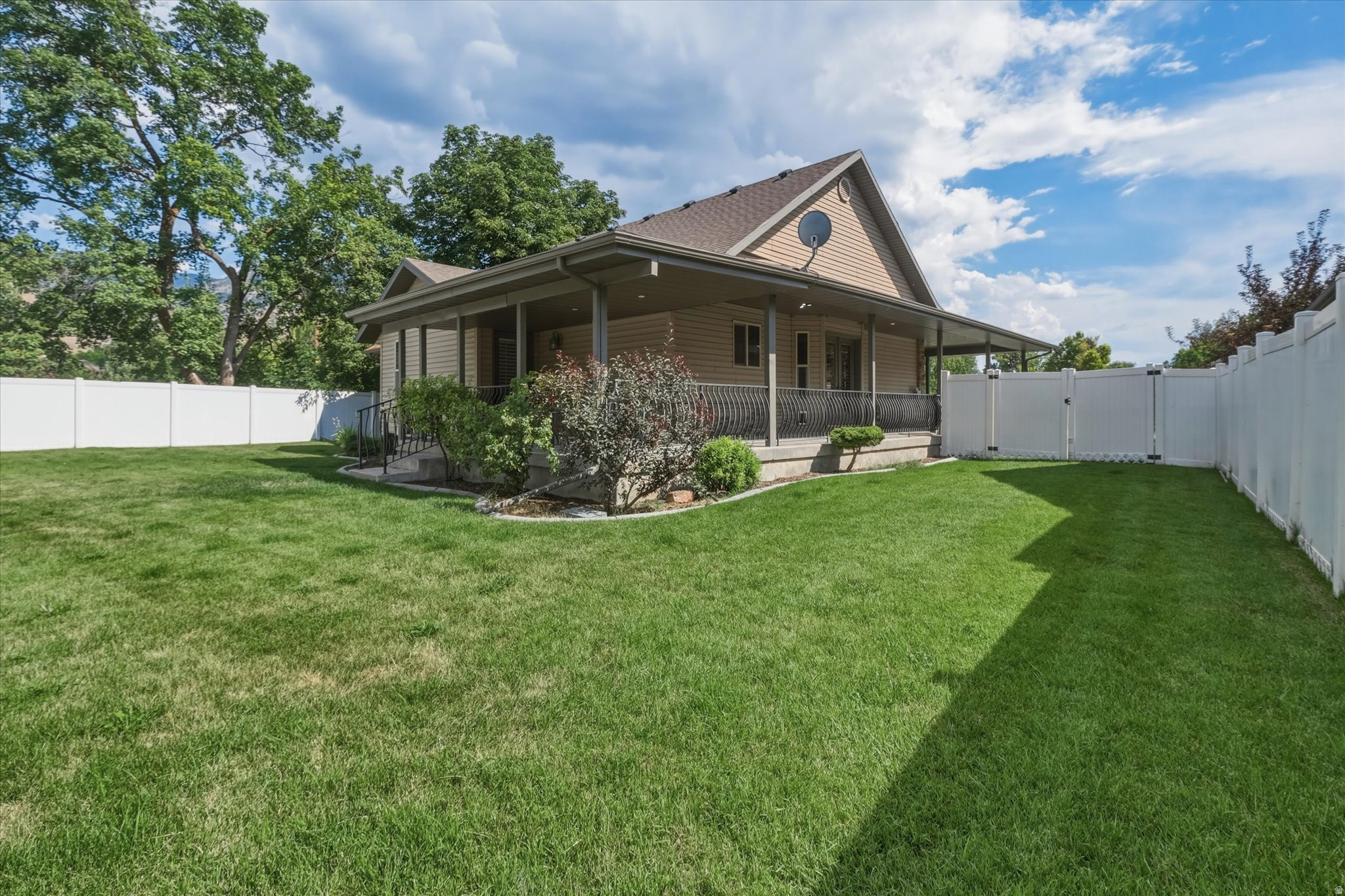 main property photo 38