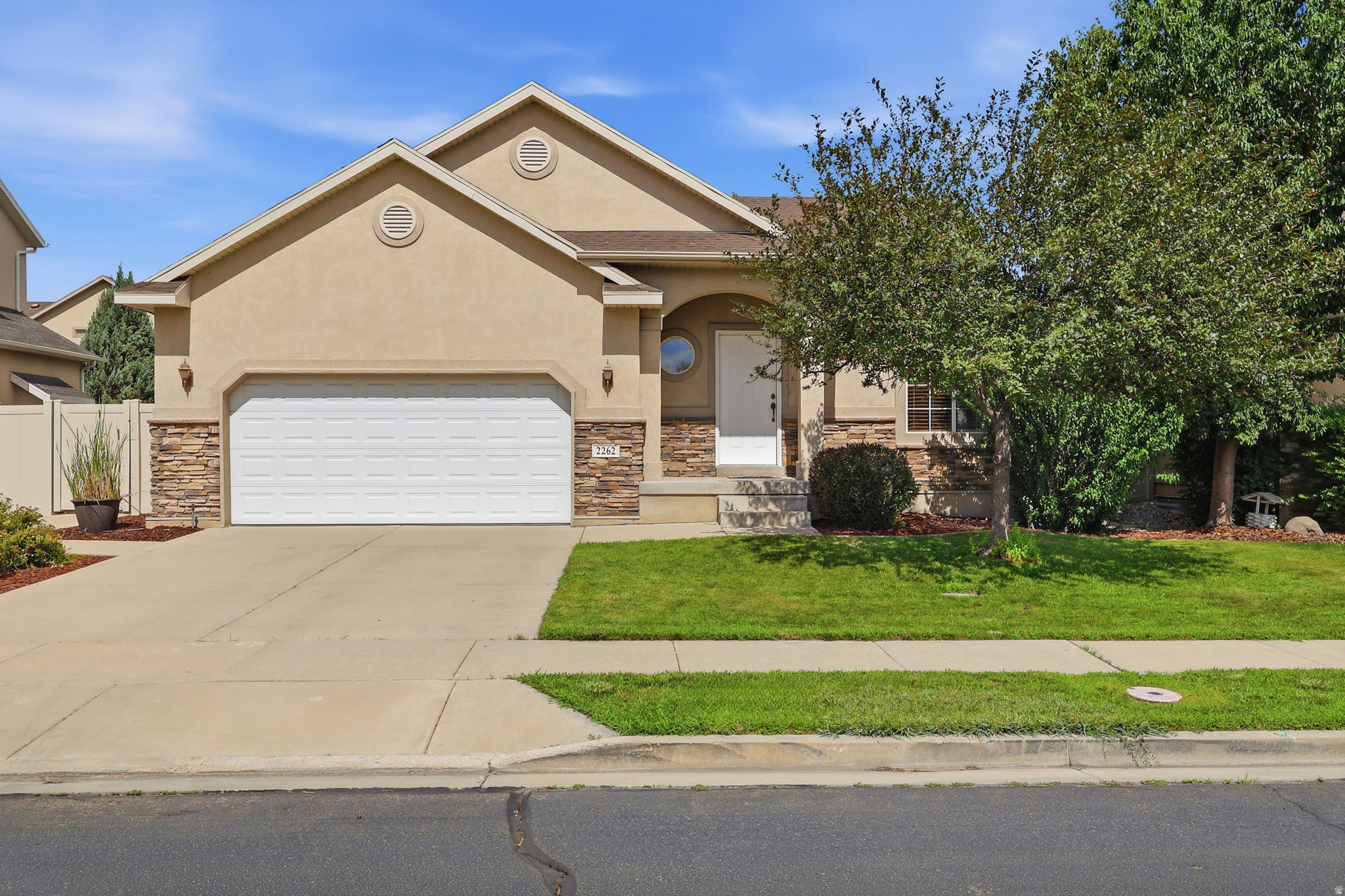 main property photo 0