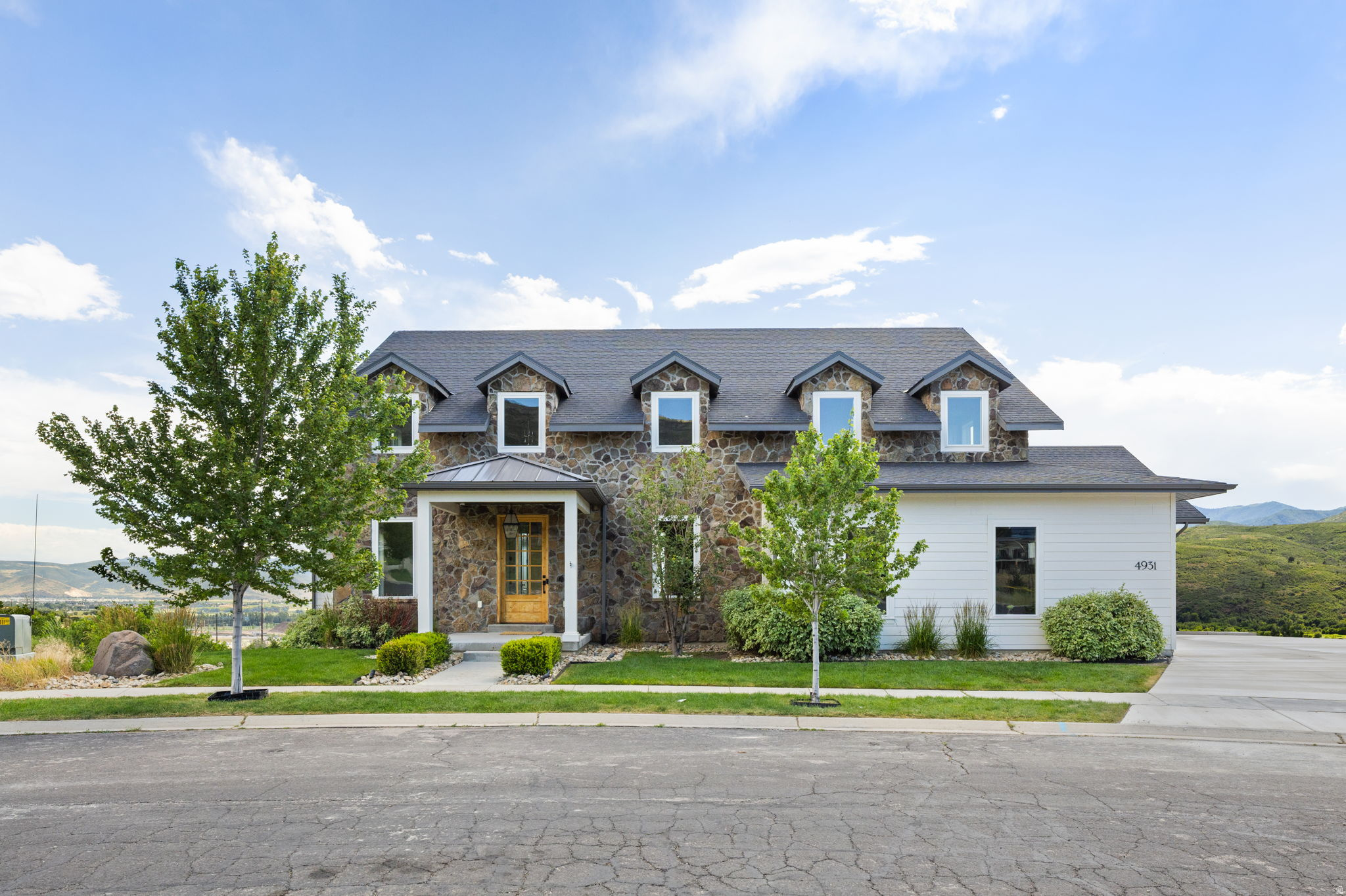main property photo 0