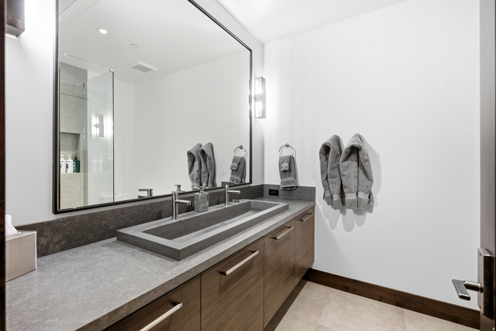 main property photo 71