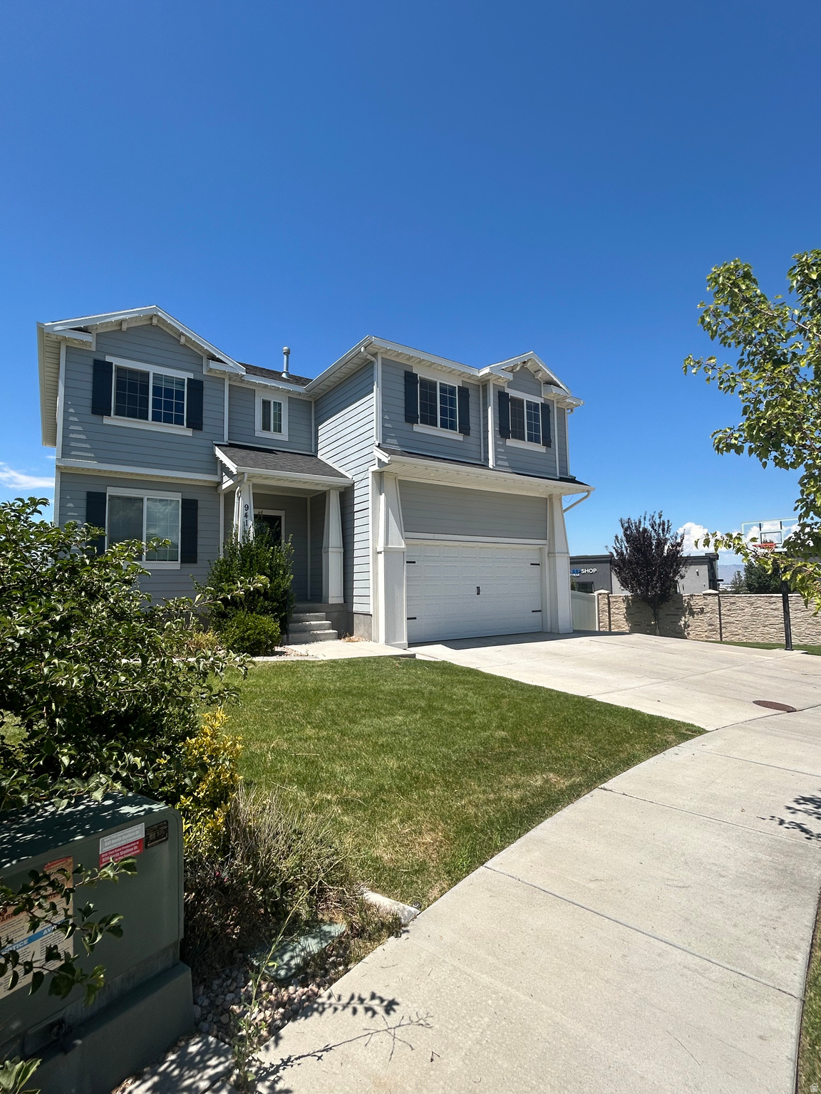 main property photo 12