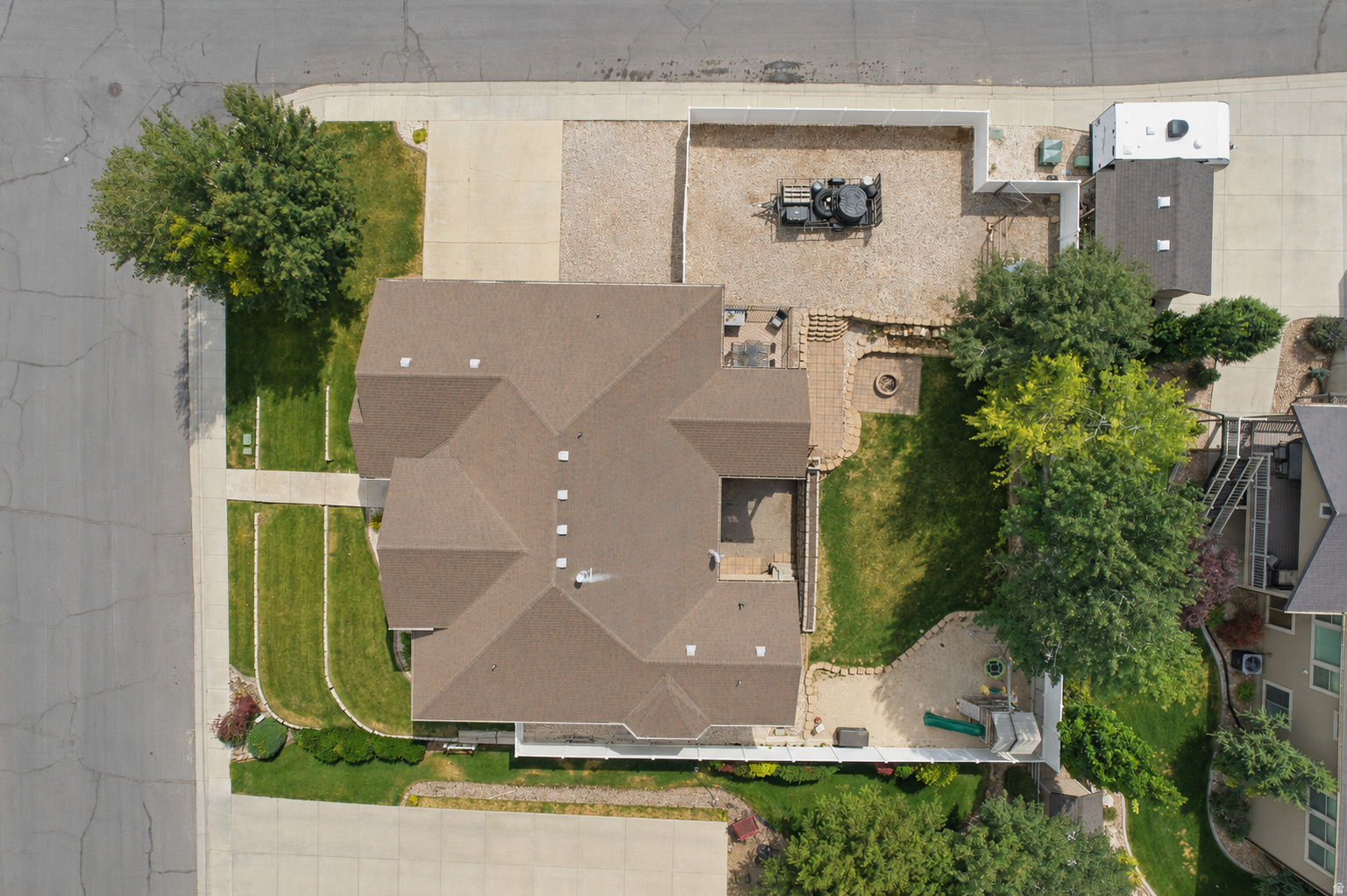 main property photo 57