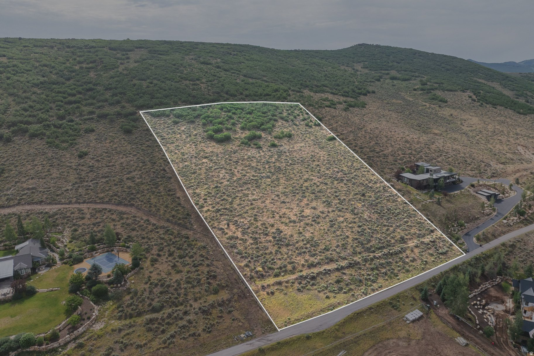 main property photo 25