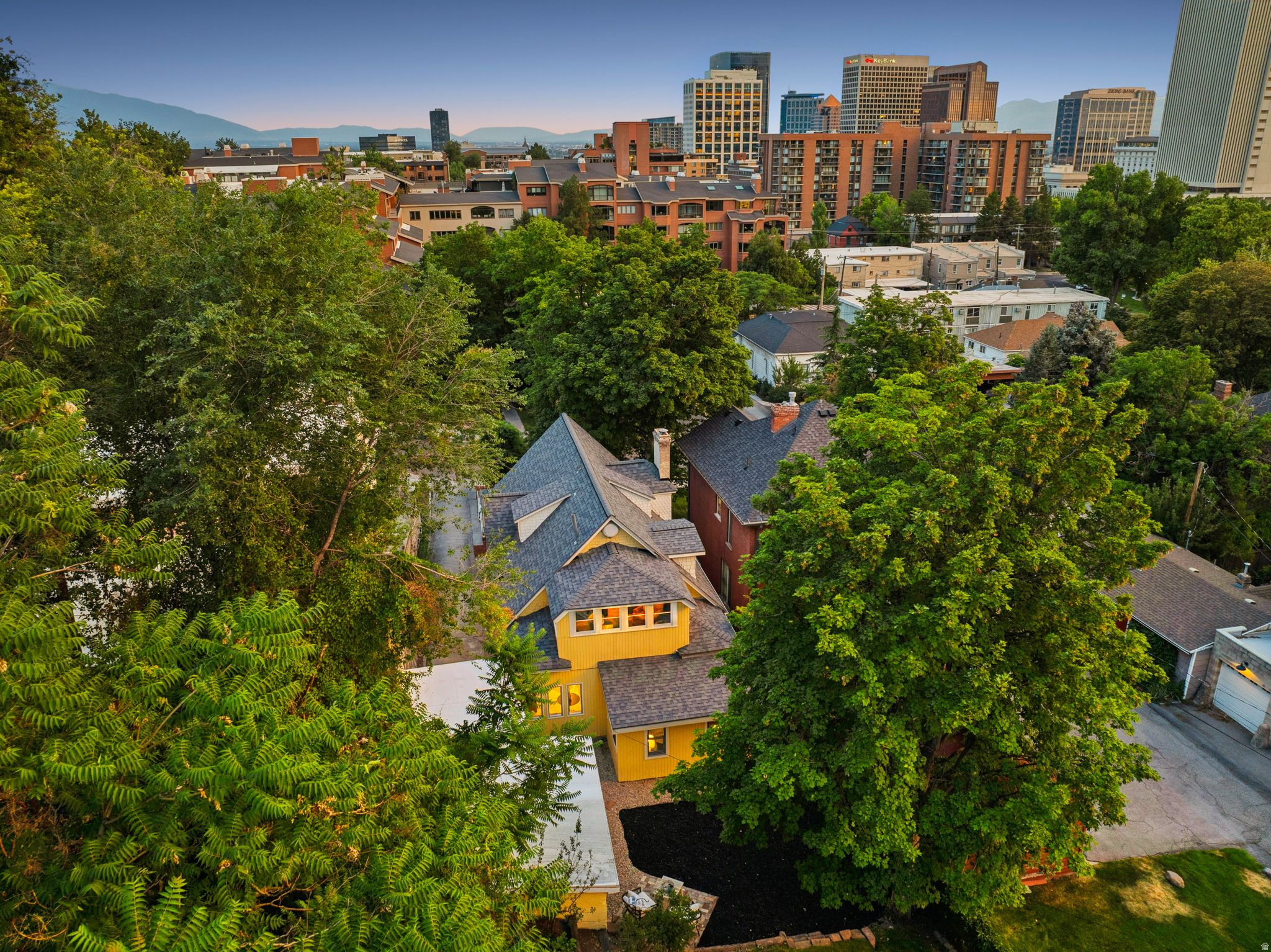 main property photo 50