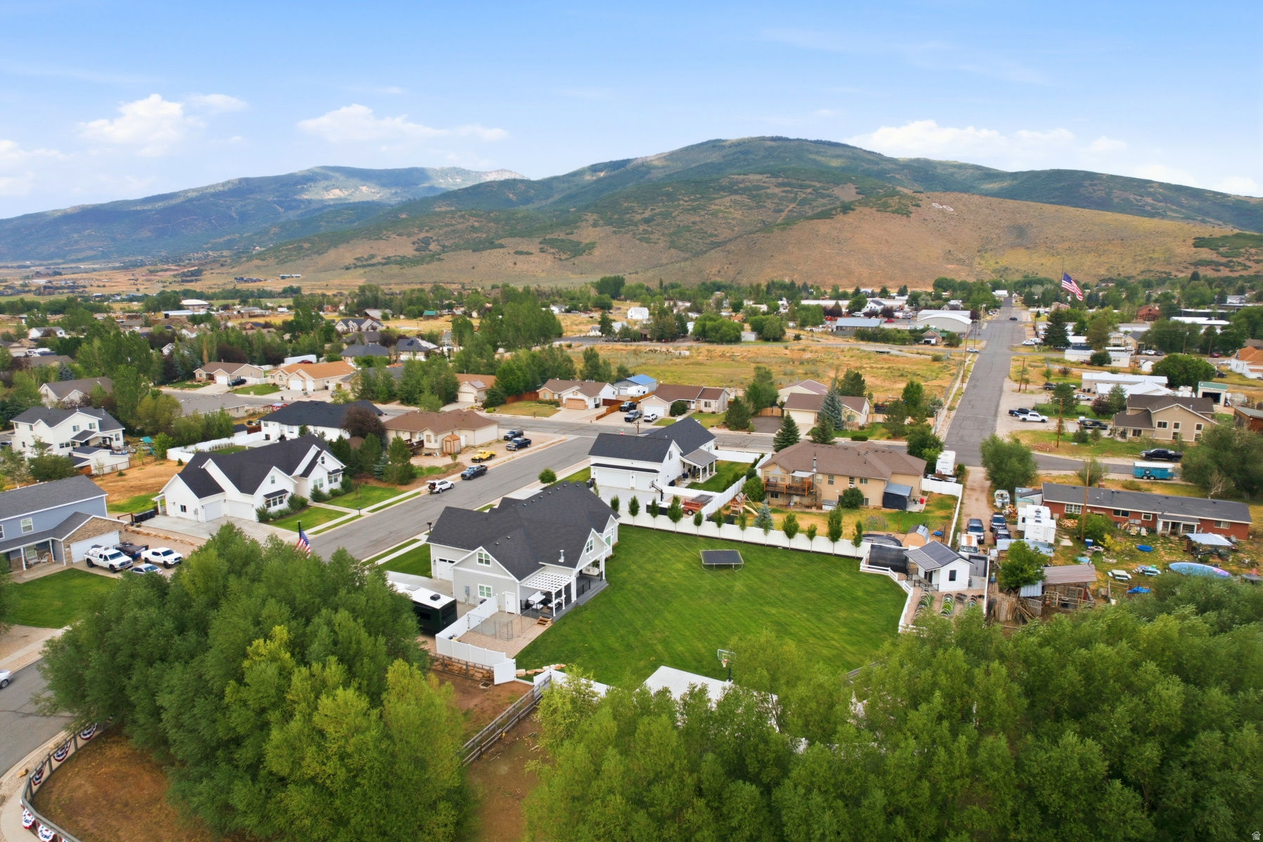 main property photo 4